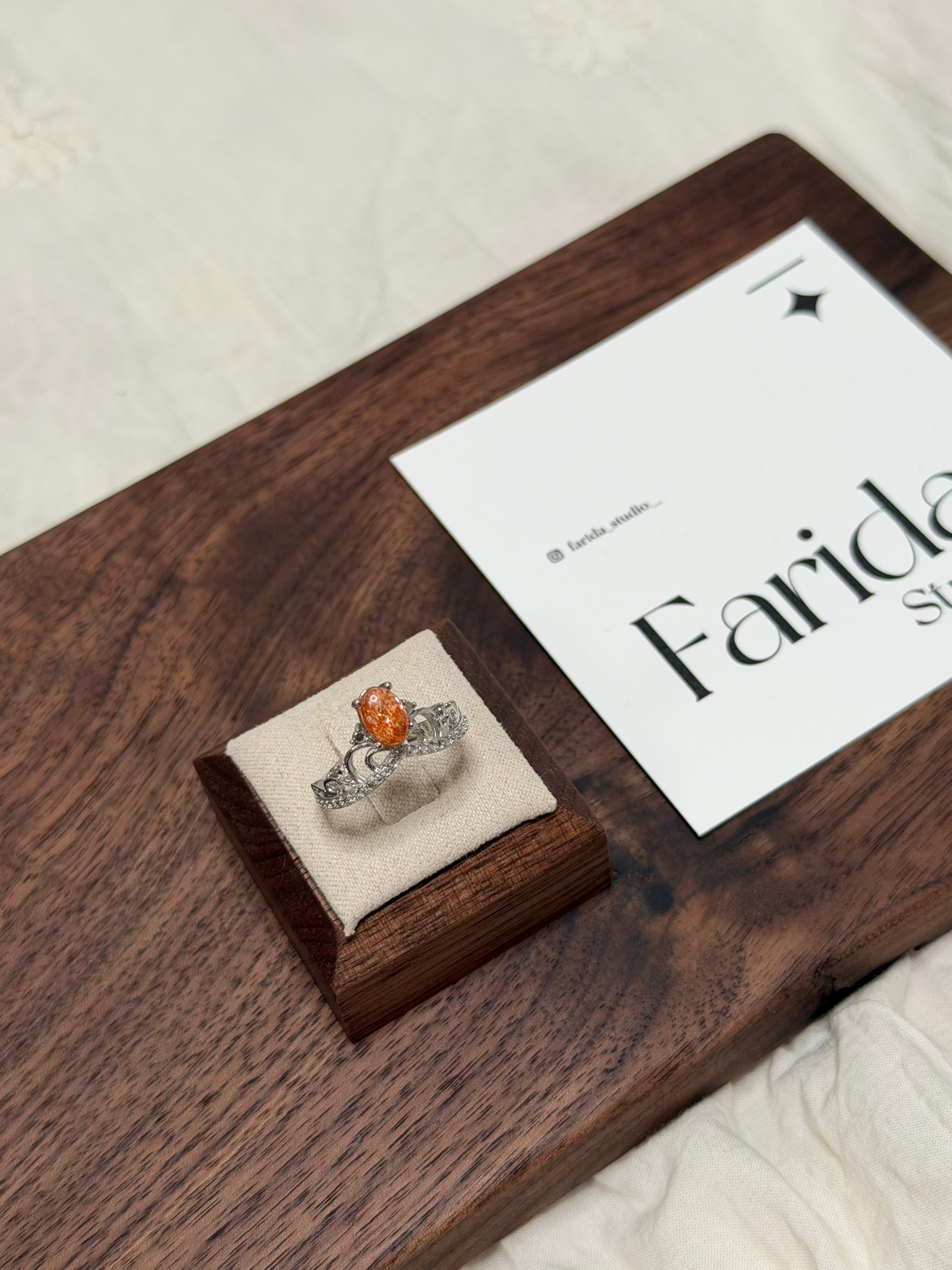 皇冠金太陽石戒指