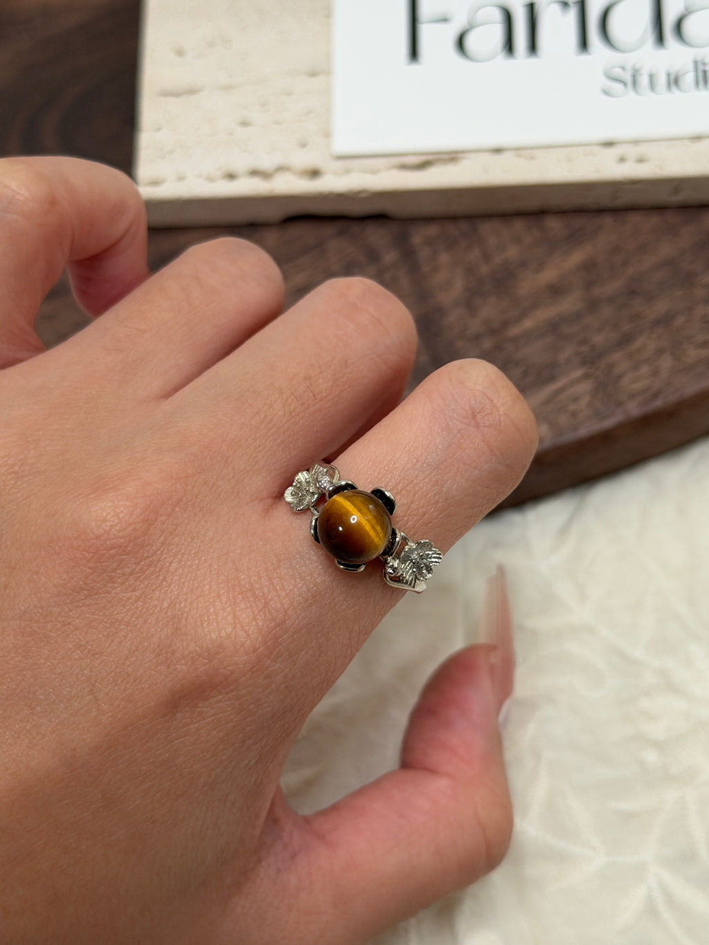 花托黃虎眼水晶球戒指