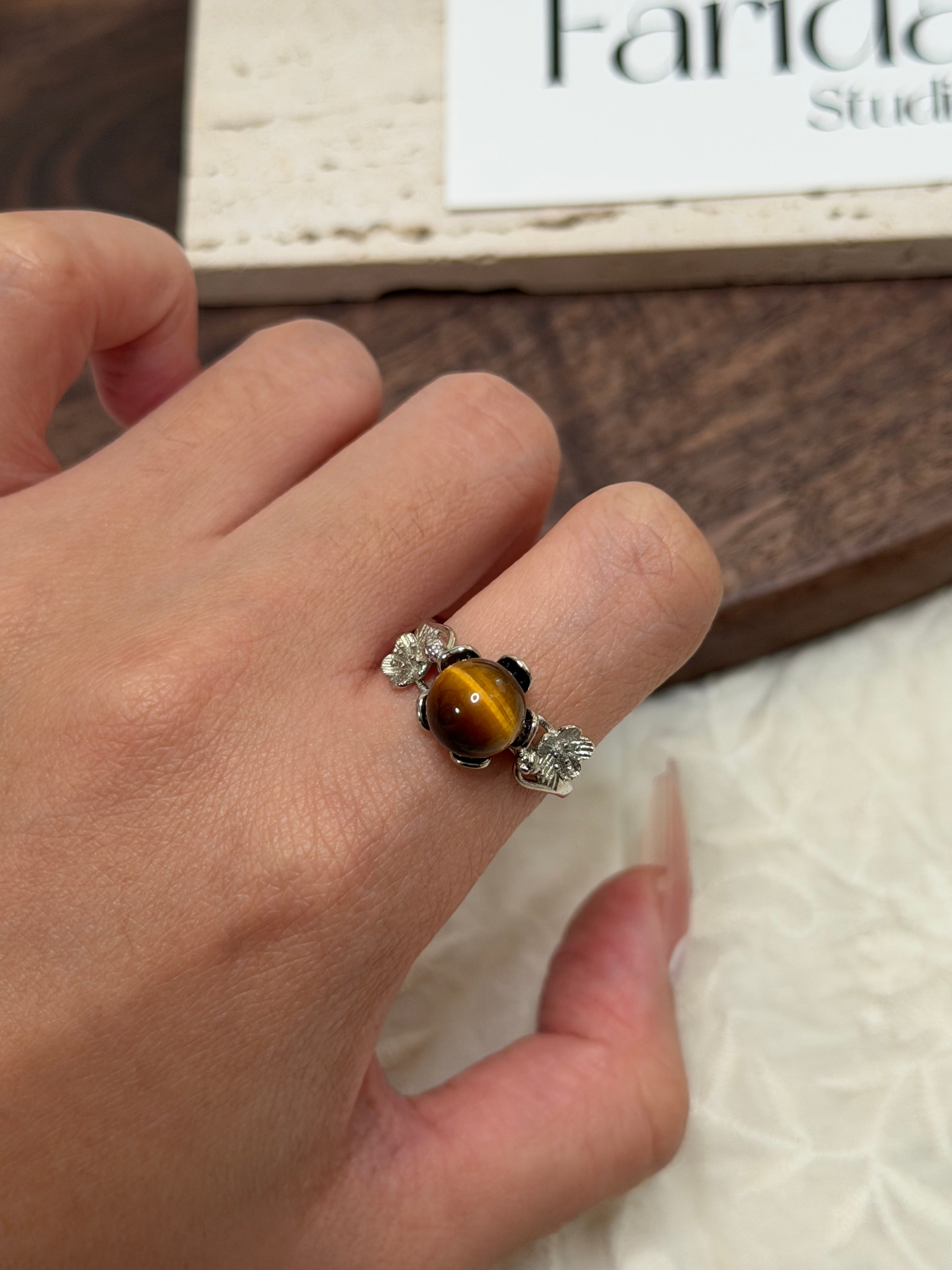 花托黃虎眼水晶球戒指