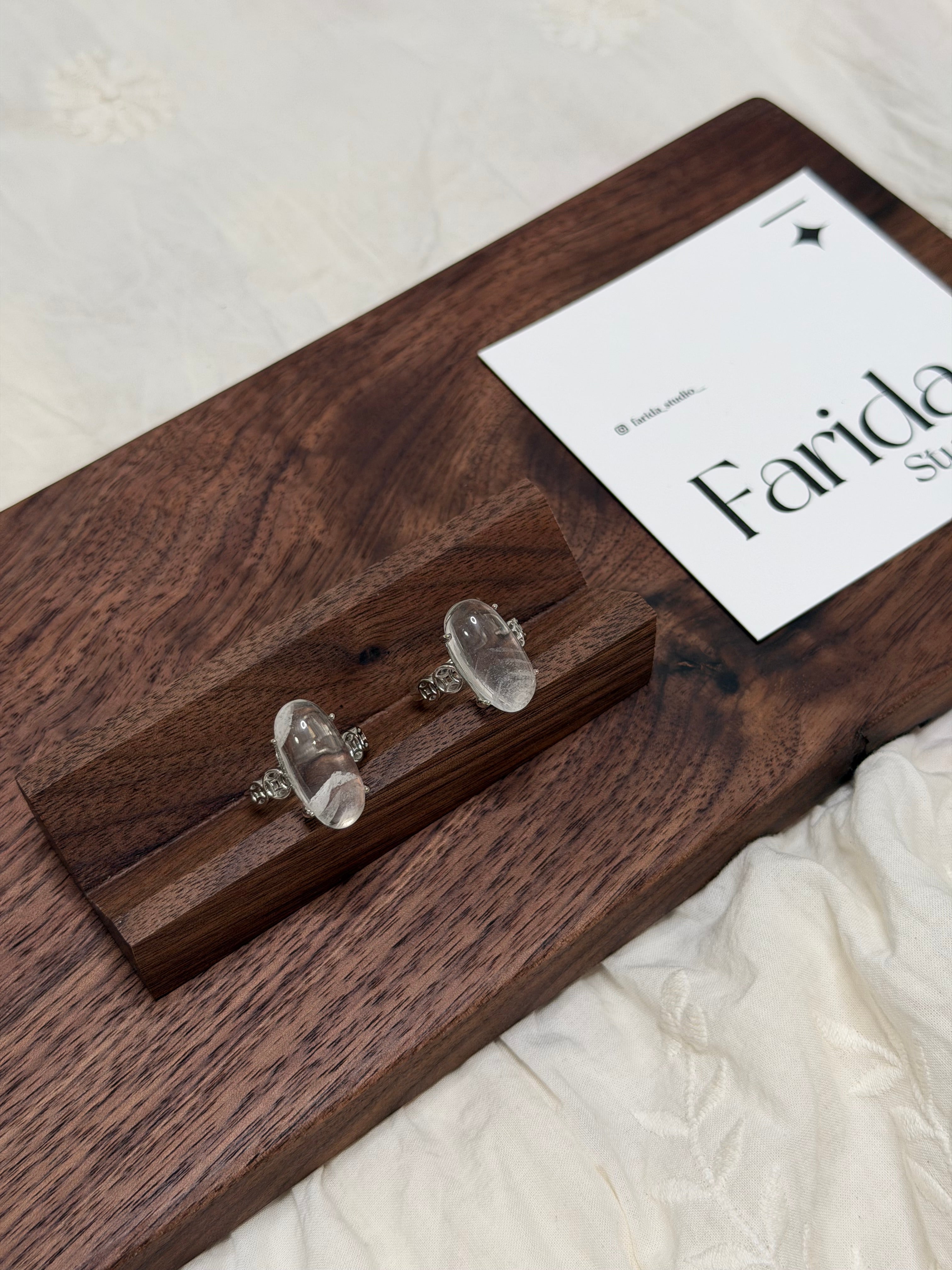 白幽靈金字塔戒指