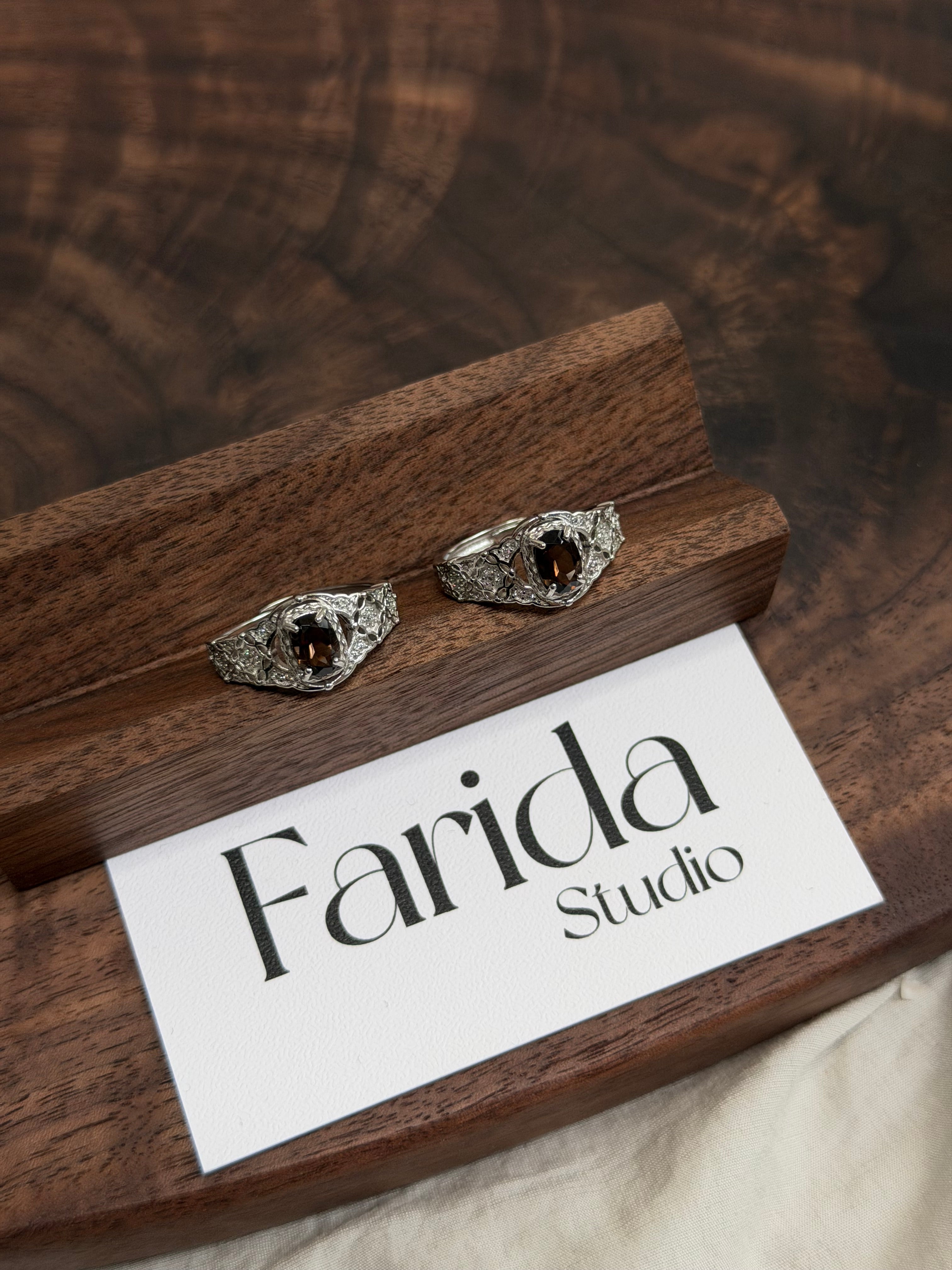 錶帶寬茶水晶戒指