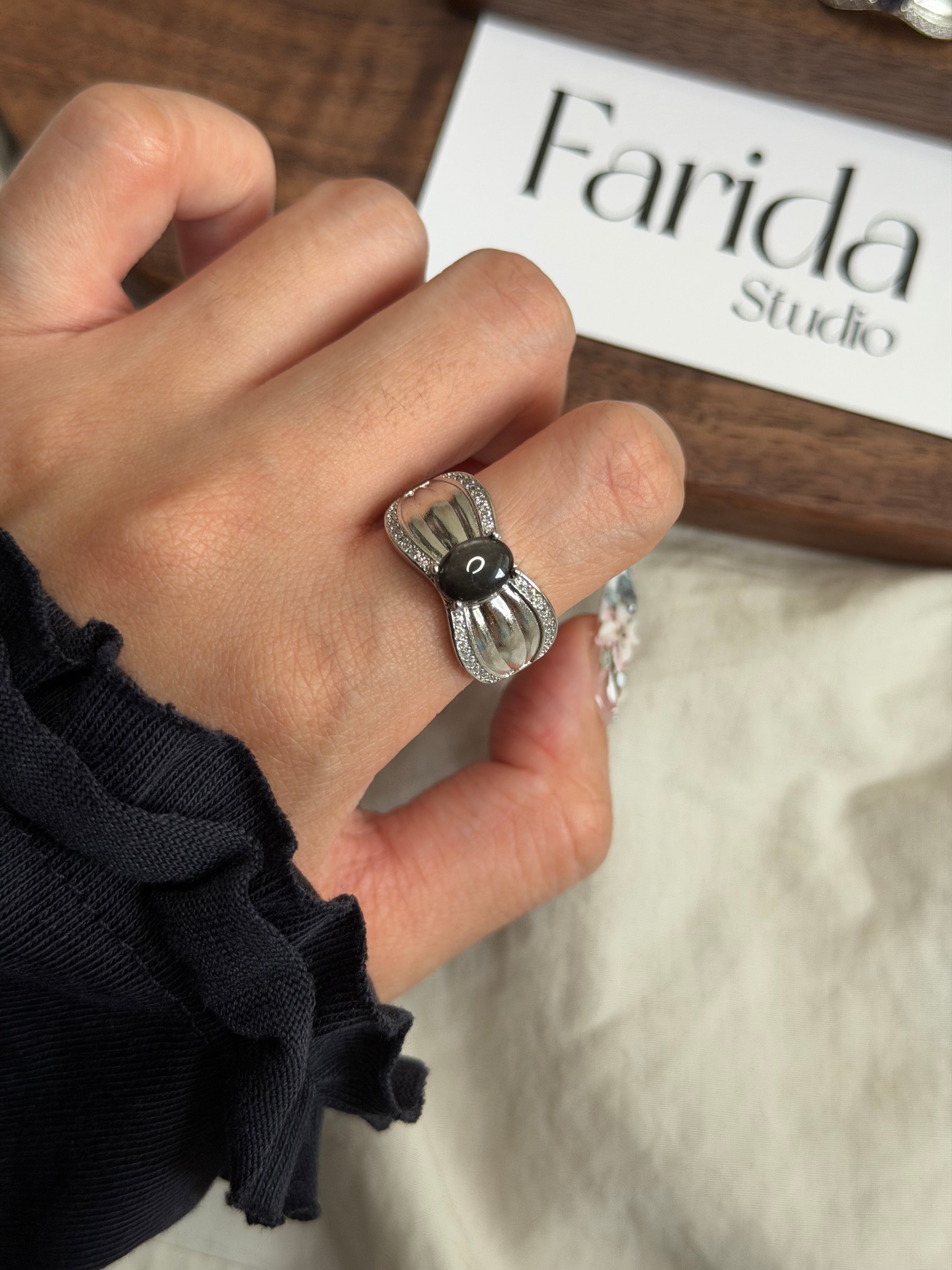 堇青石蝴蝶結戒指