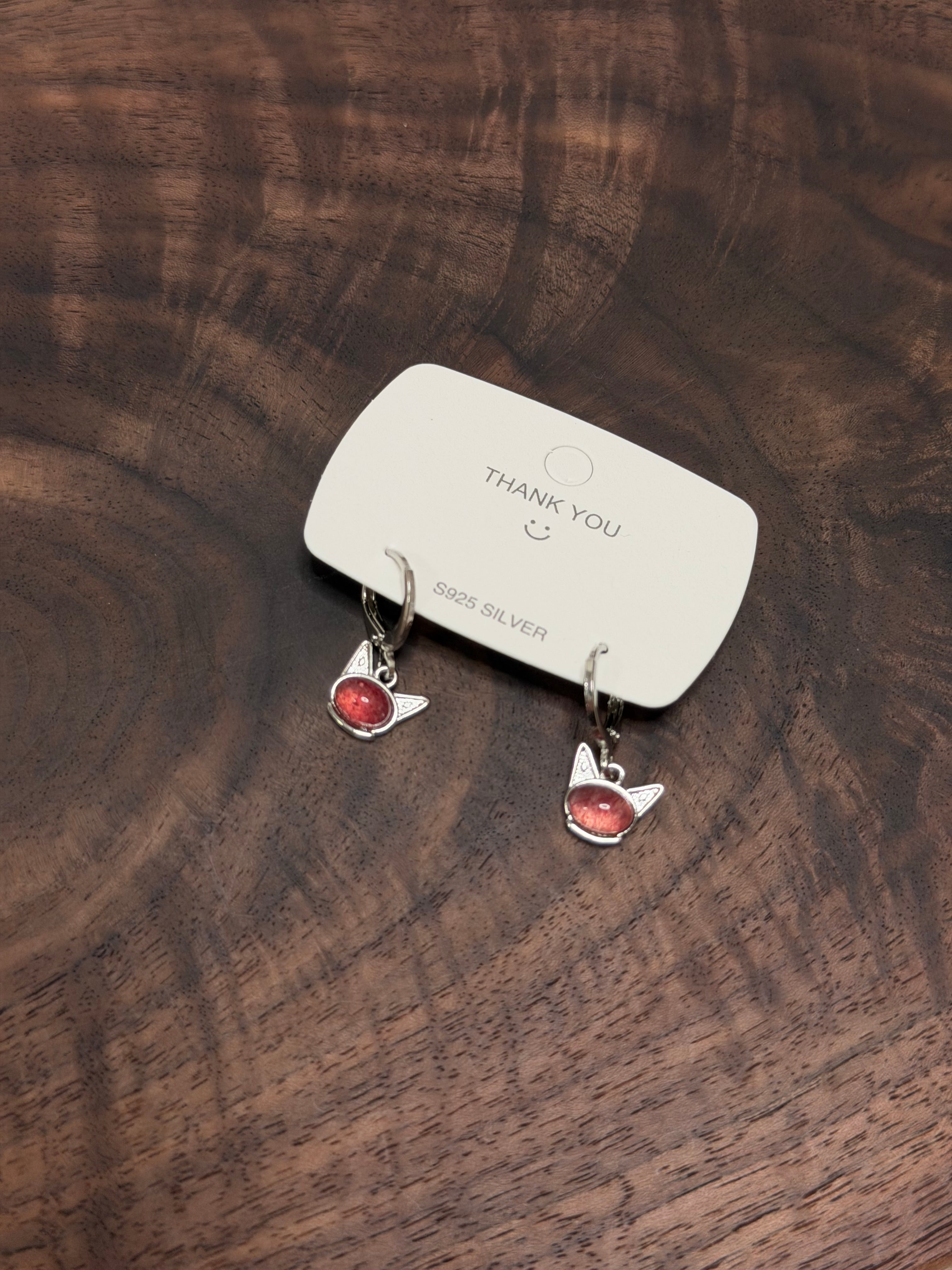 草莓晶貓貓頭耳勾