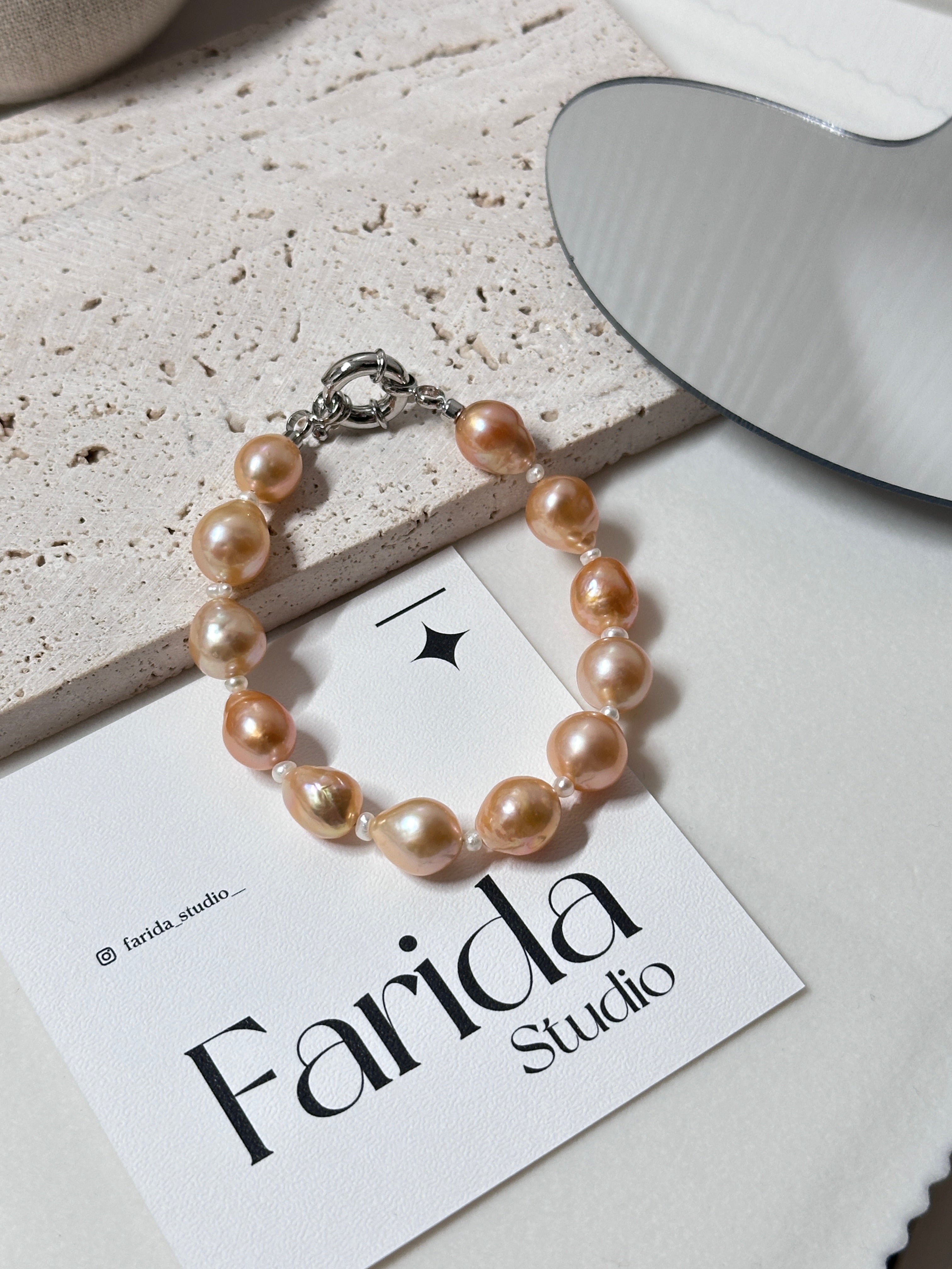 淺金色巴洛克珍珠手鏈