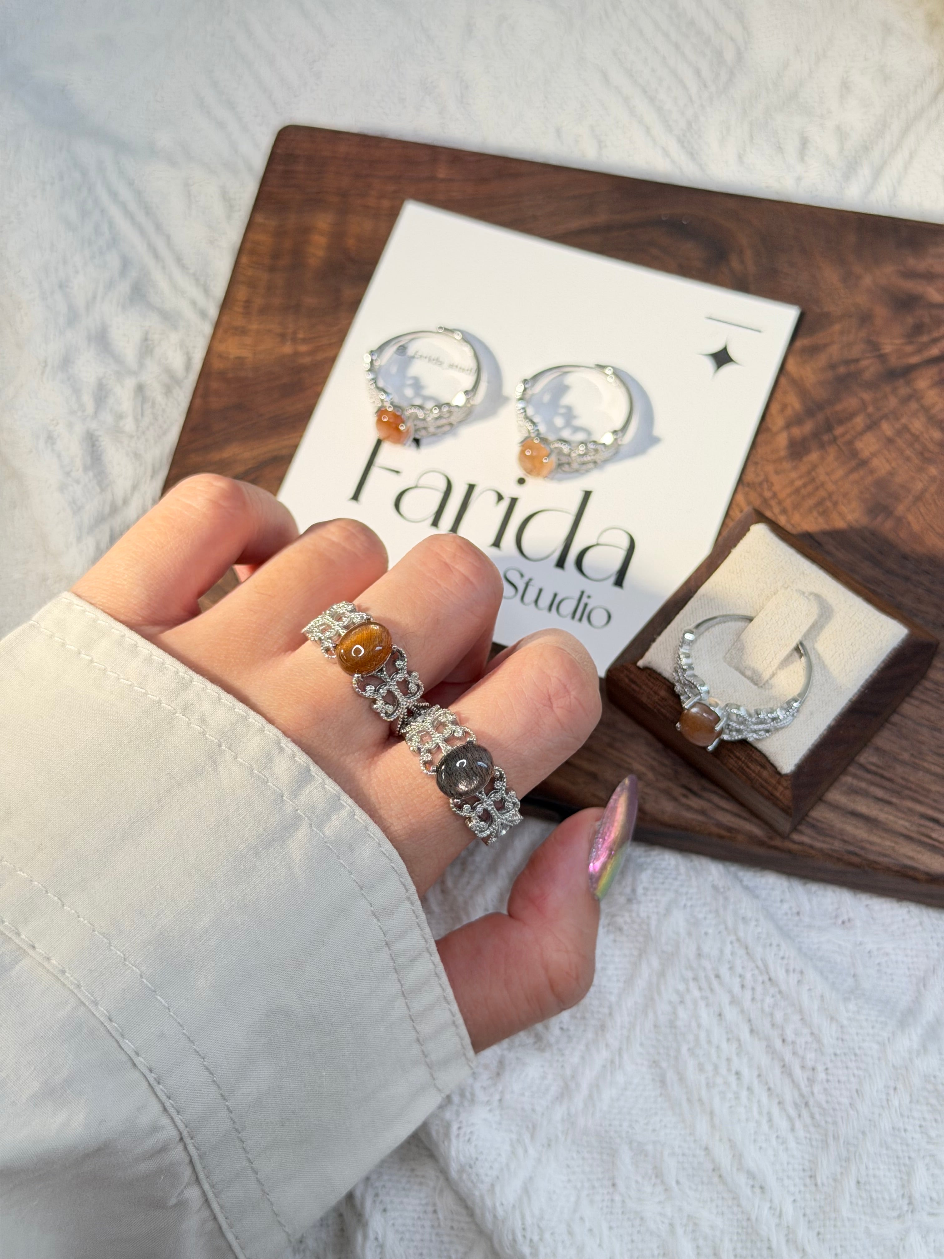 黑金骨幹蕾絲戒指