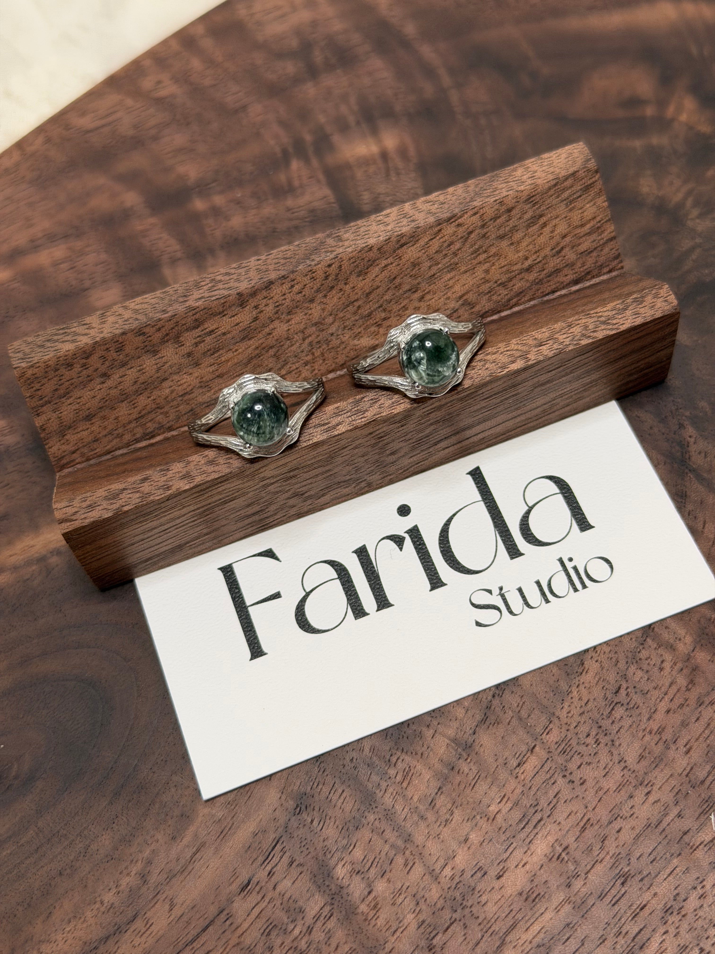 雙層托綠龍晶戒指