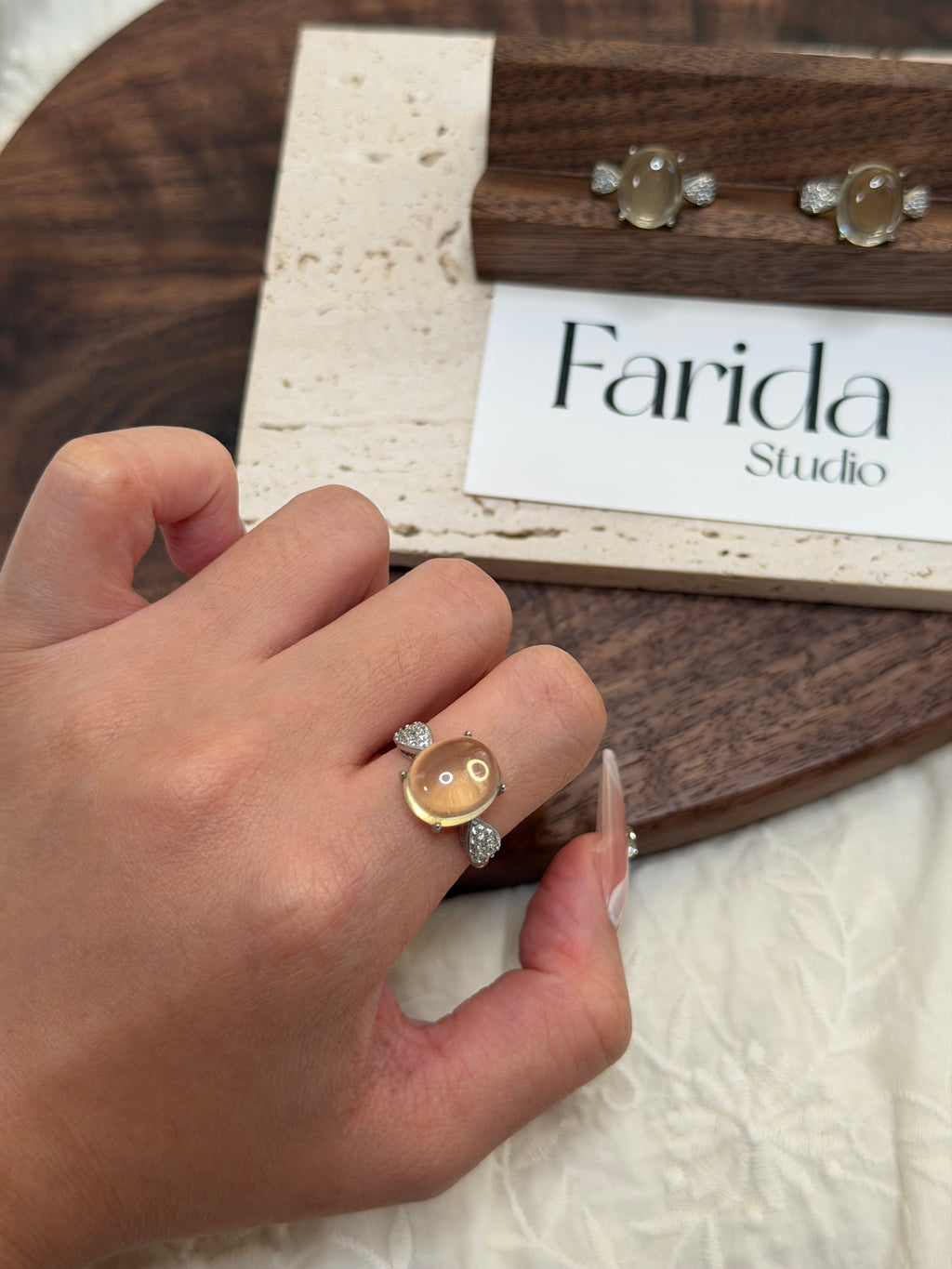 蛋面黃水晶戒指