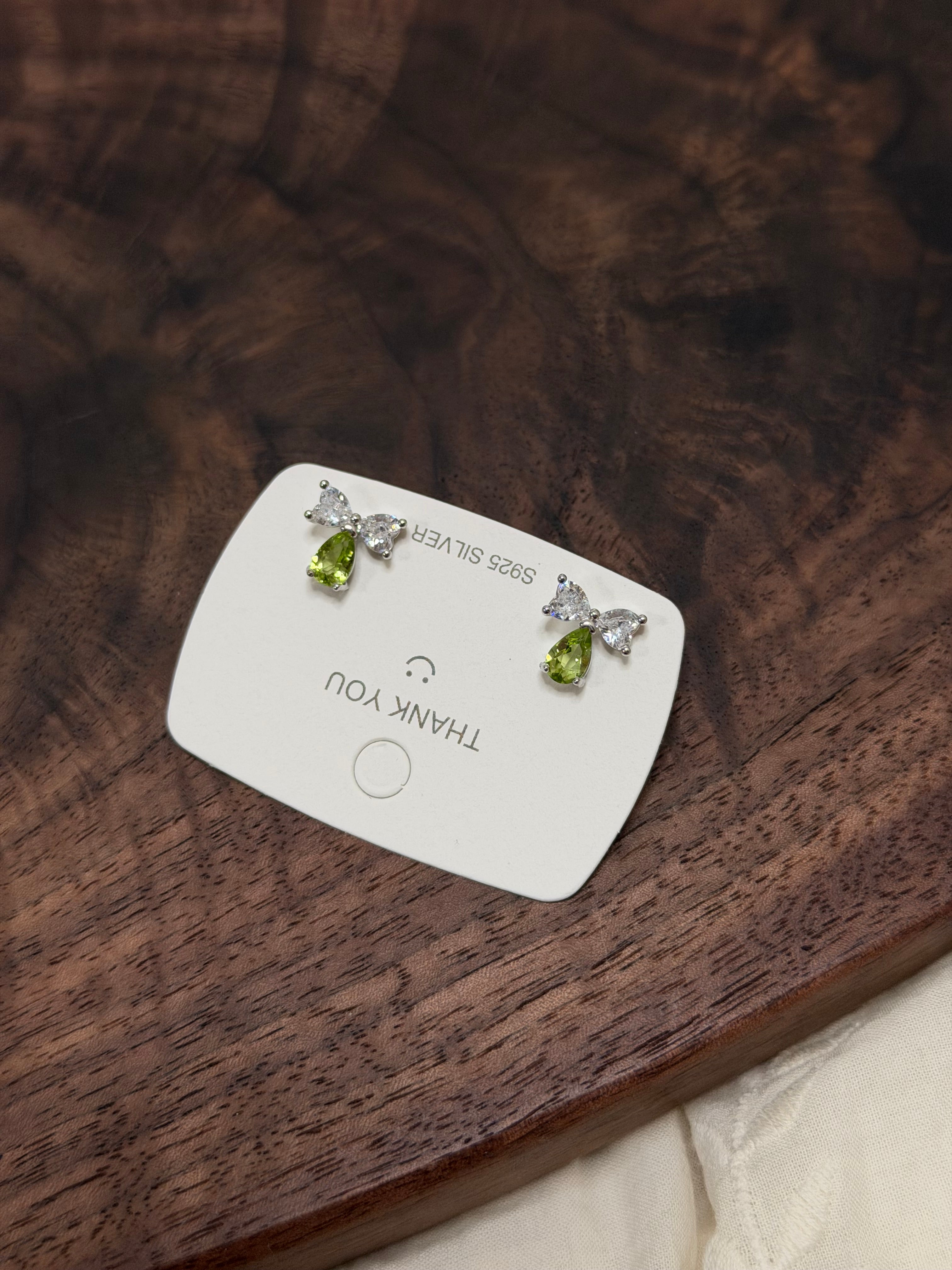 蝴蝶結水晶耳環