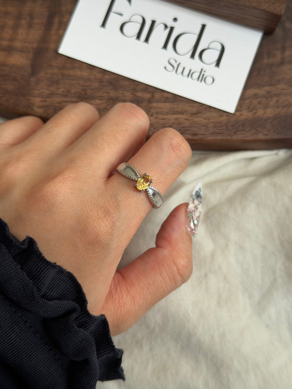 絲帶黃水晶戒指