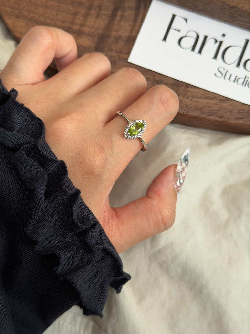 馬眼橄欖石戒指