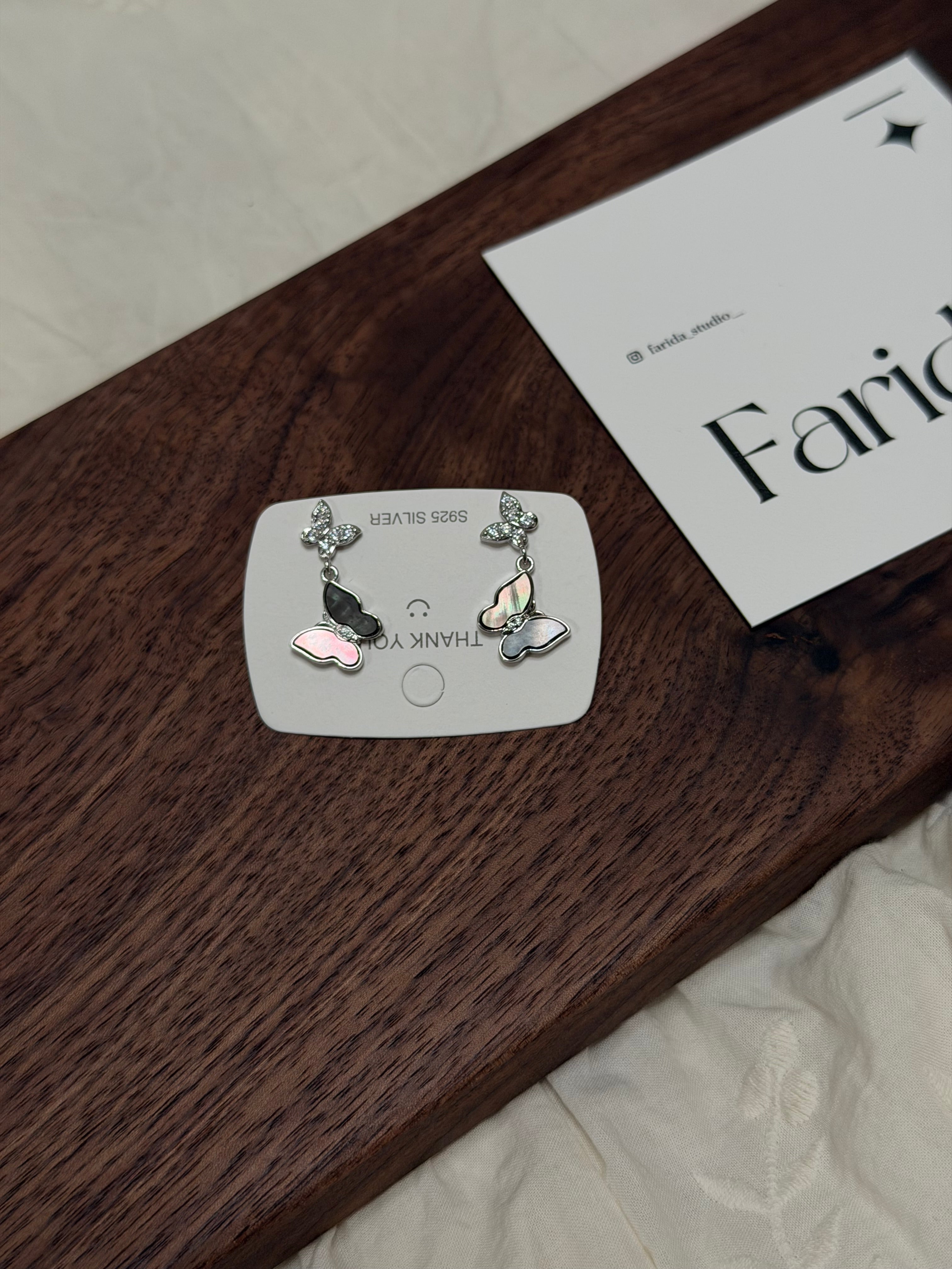 黑貝母蝴蝶耳環