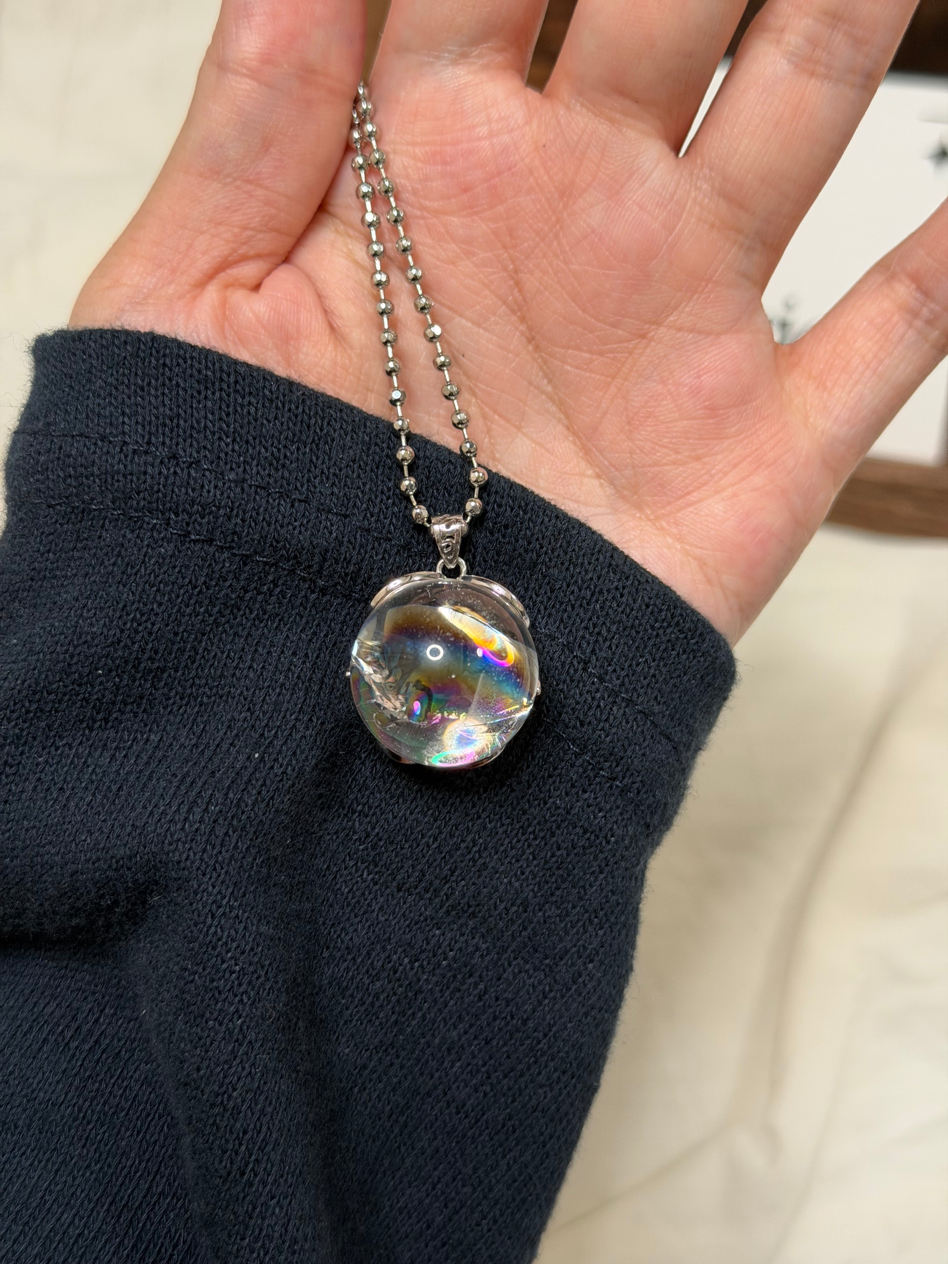 白阿塞水晶球吊墜