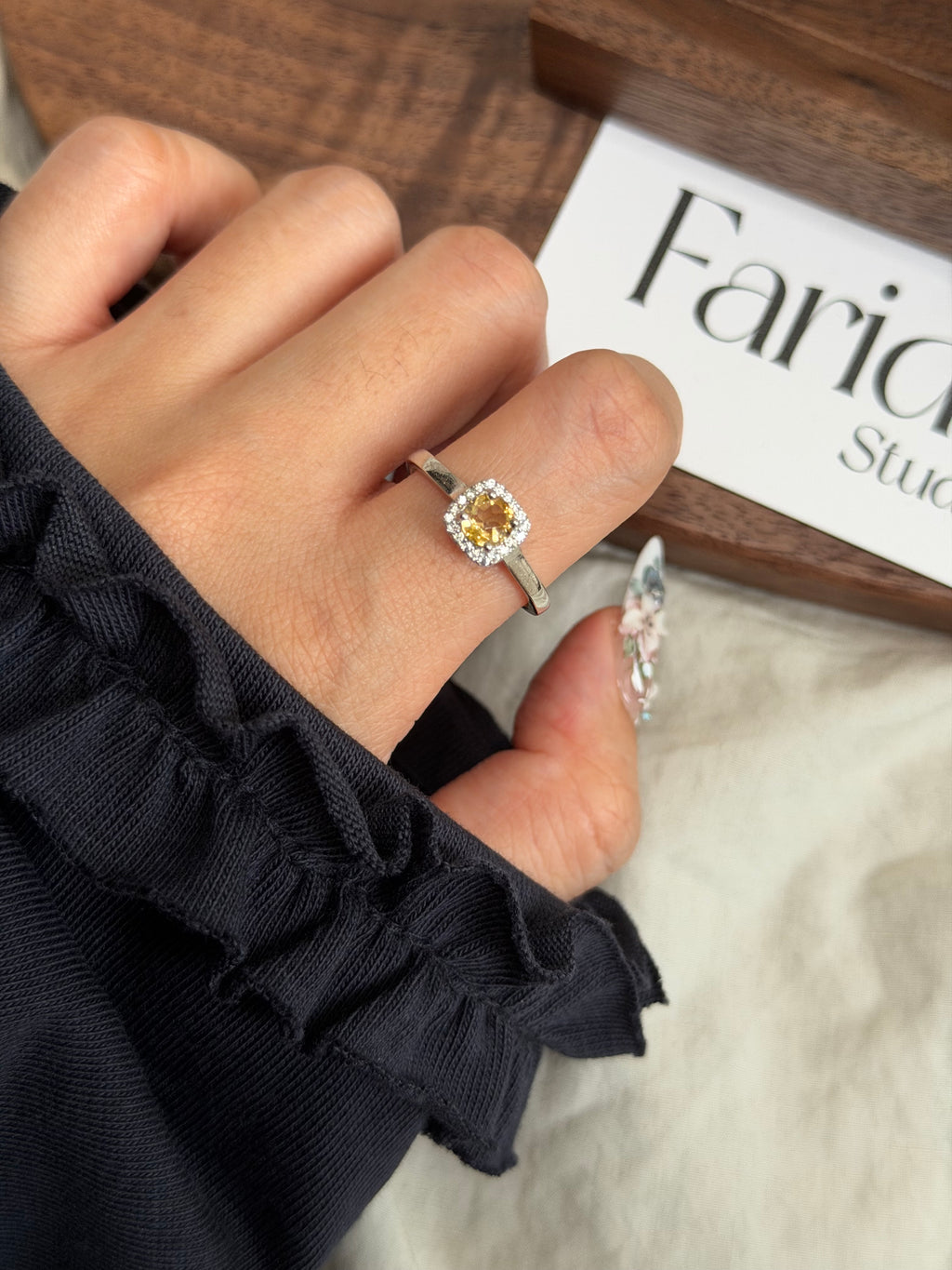 方托黃水晶戒指