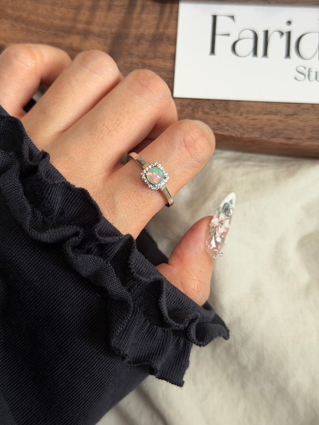 方托澳寶球球戒指