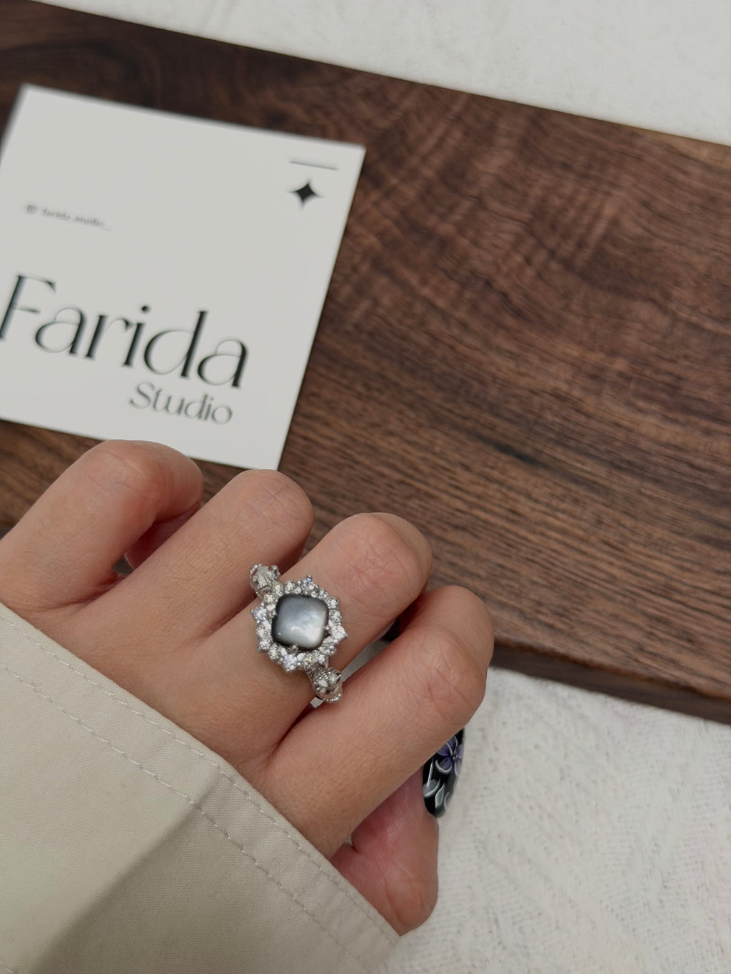 雙馬頭黑貝母戒指