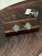 鏤空雕刻藍托帕戒指