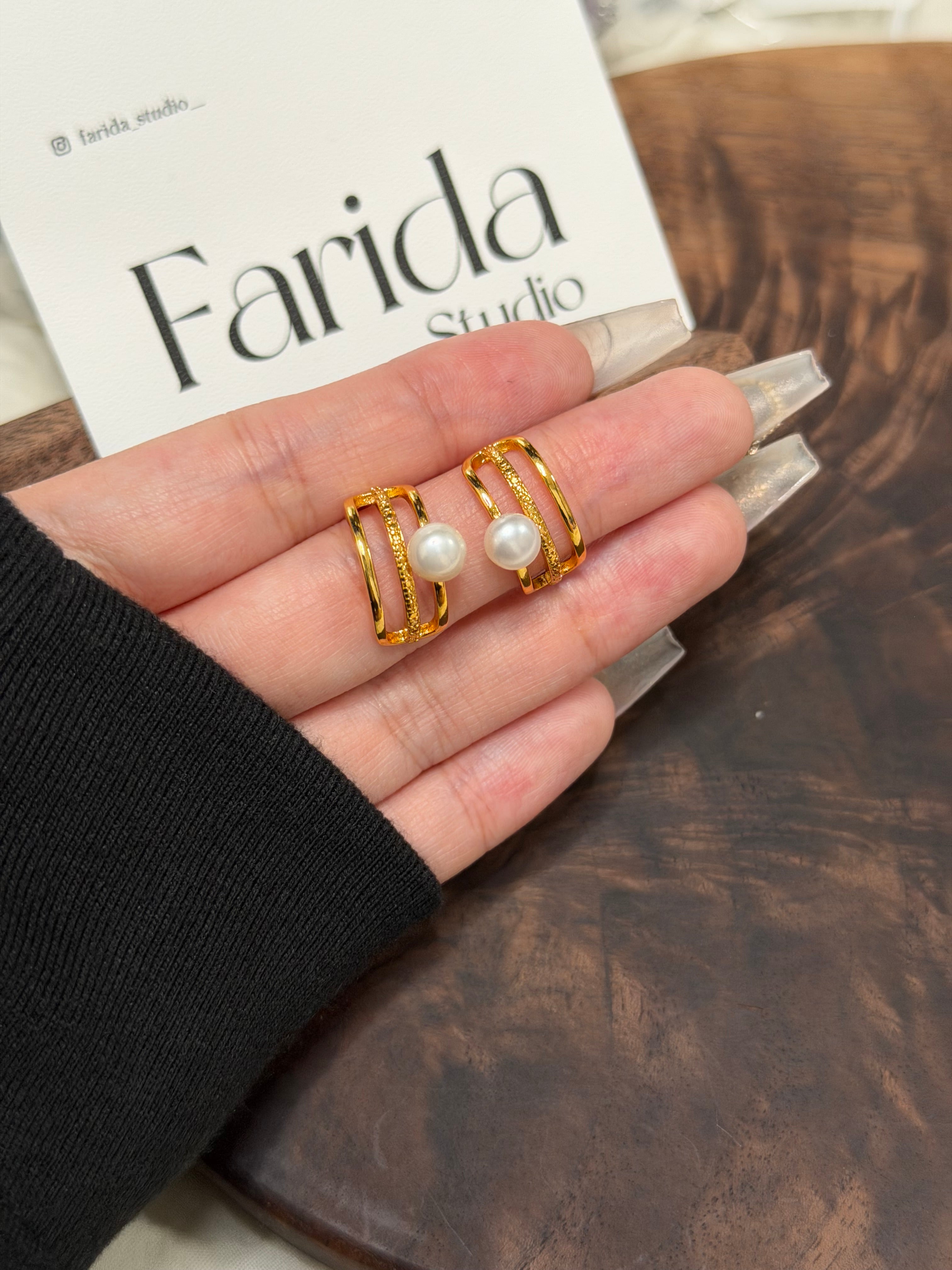 S925銀針簡約款珍珠耳環