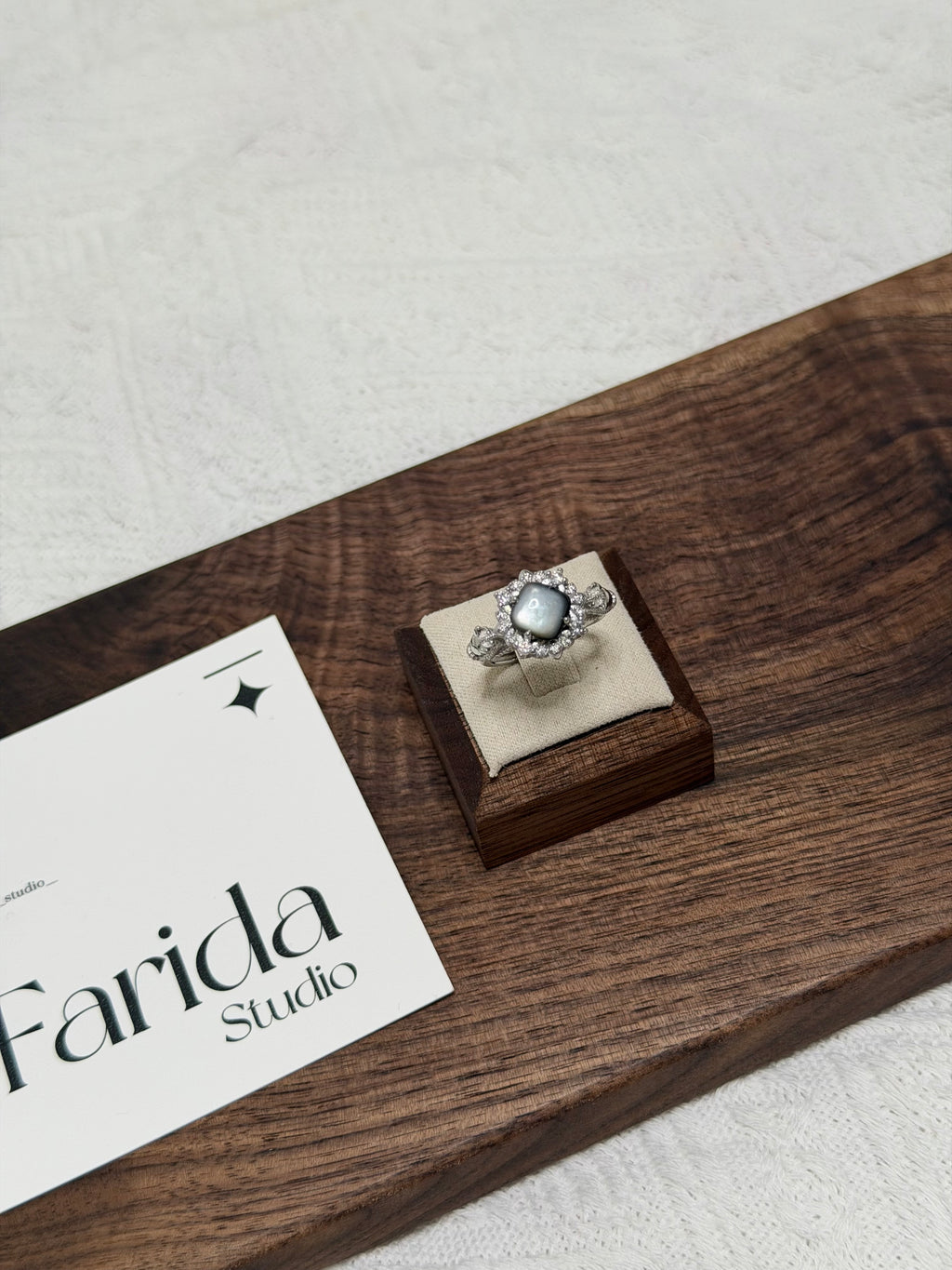 雙馬頭黑貝母戒指