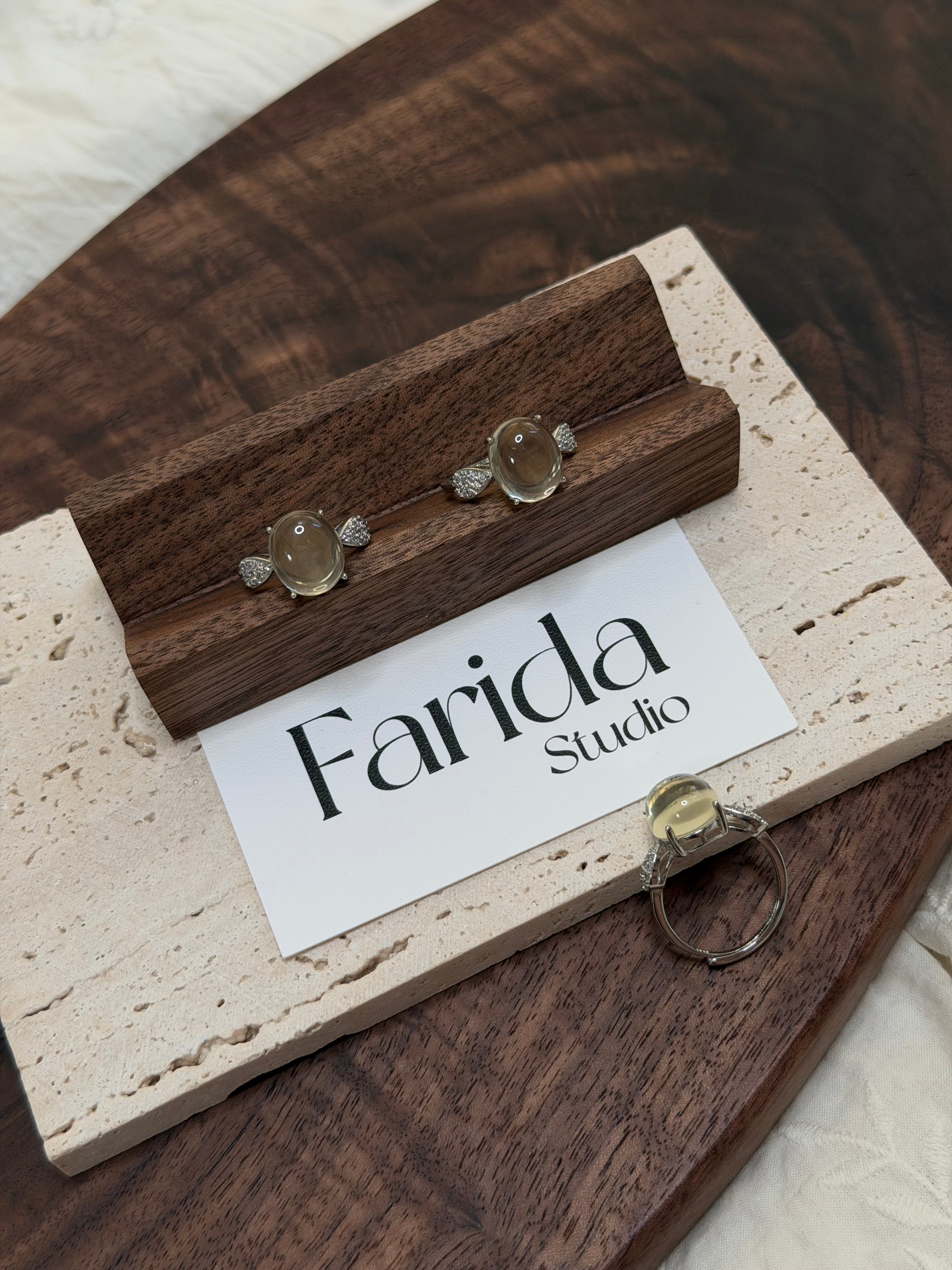 蛋面黃水晶戒指