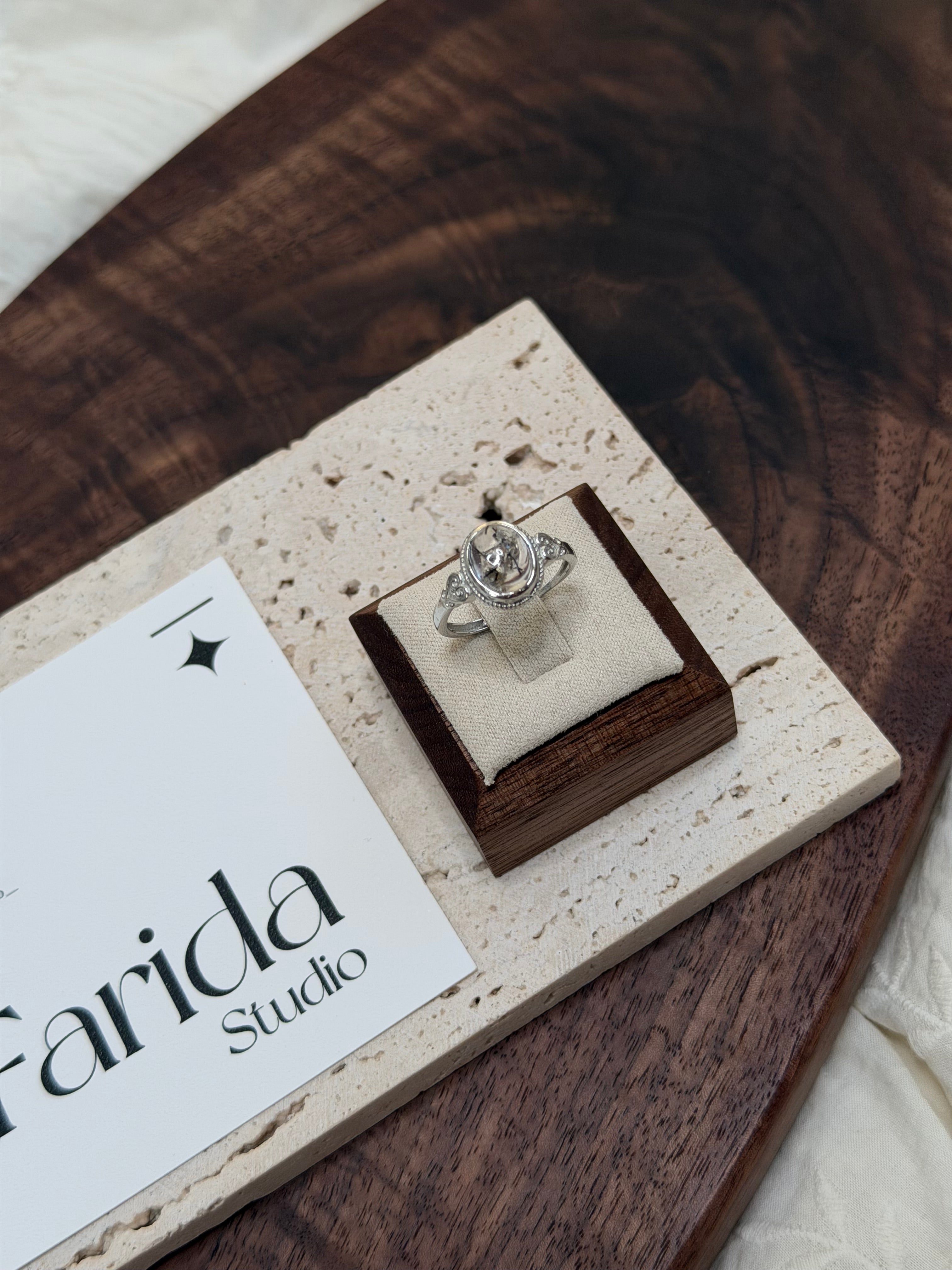 黑髮晶鈦鋼戒指