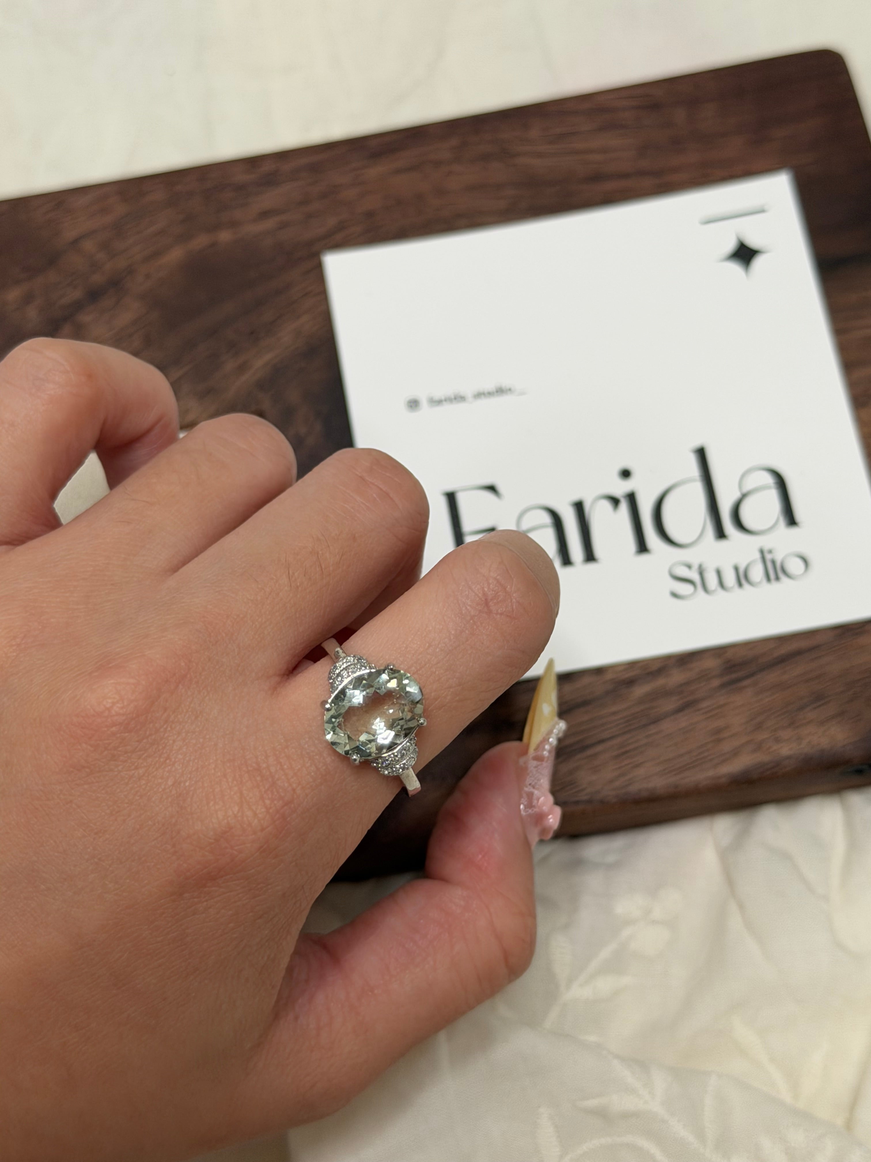 大綠水鑽切戒指