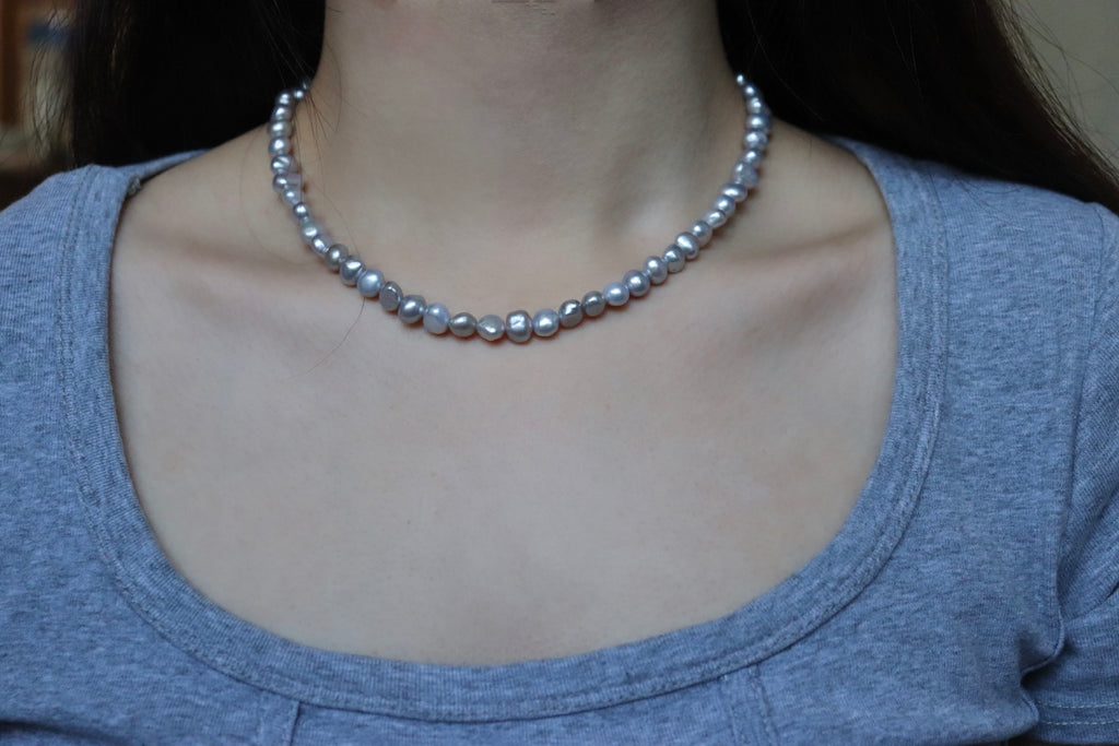 彩光淡水灰珍珠頸鏈