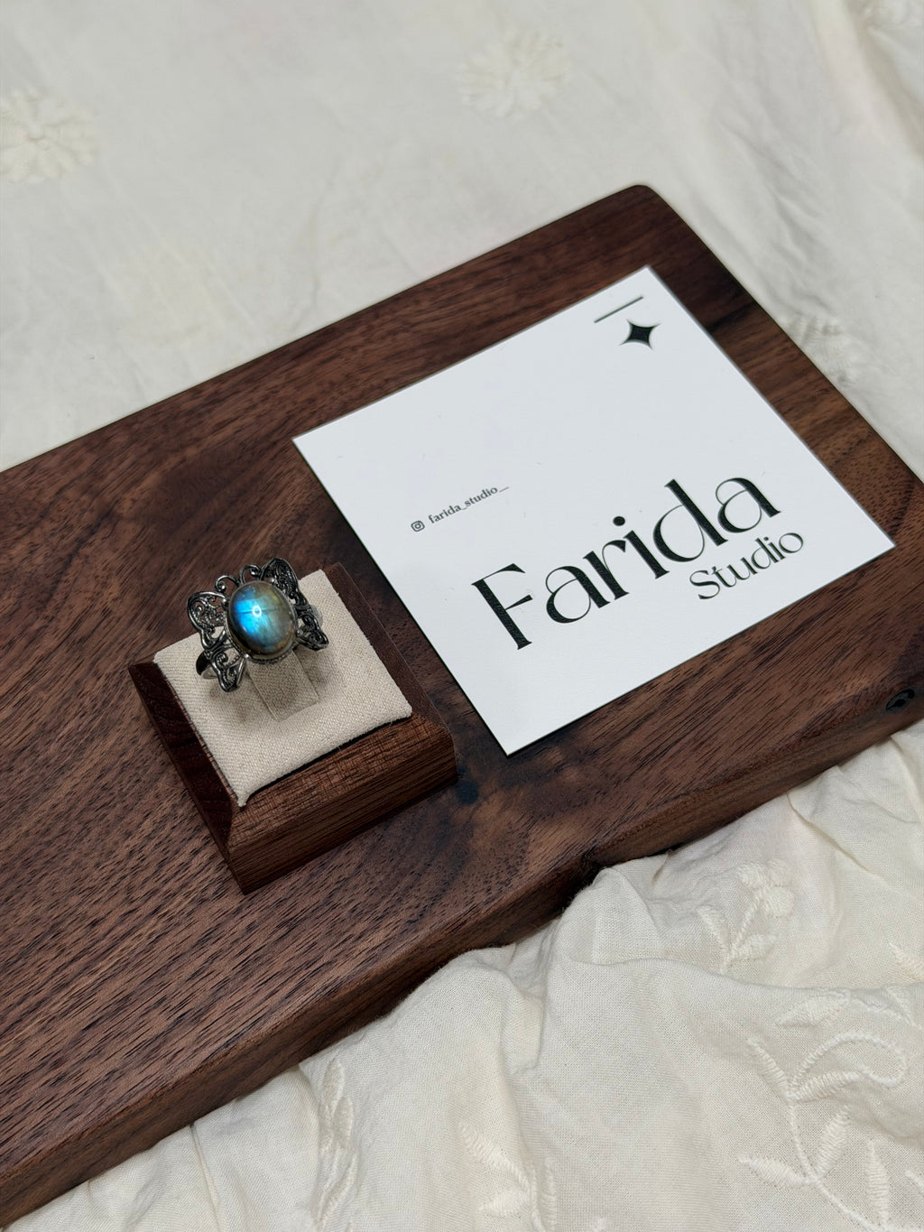 蝴蝶拉長石戒指