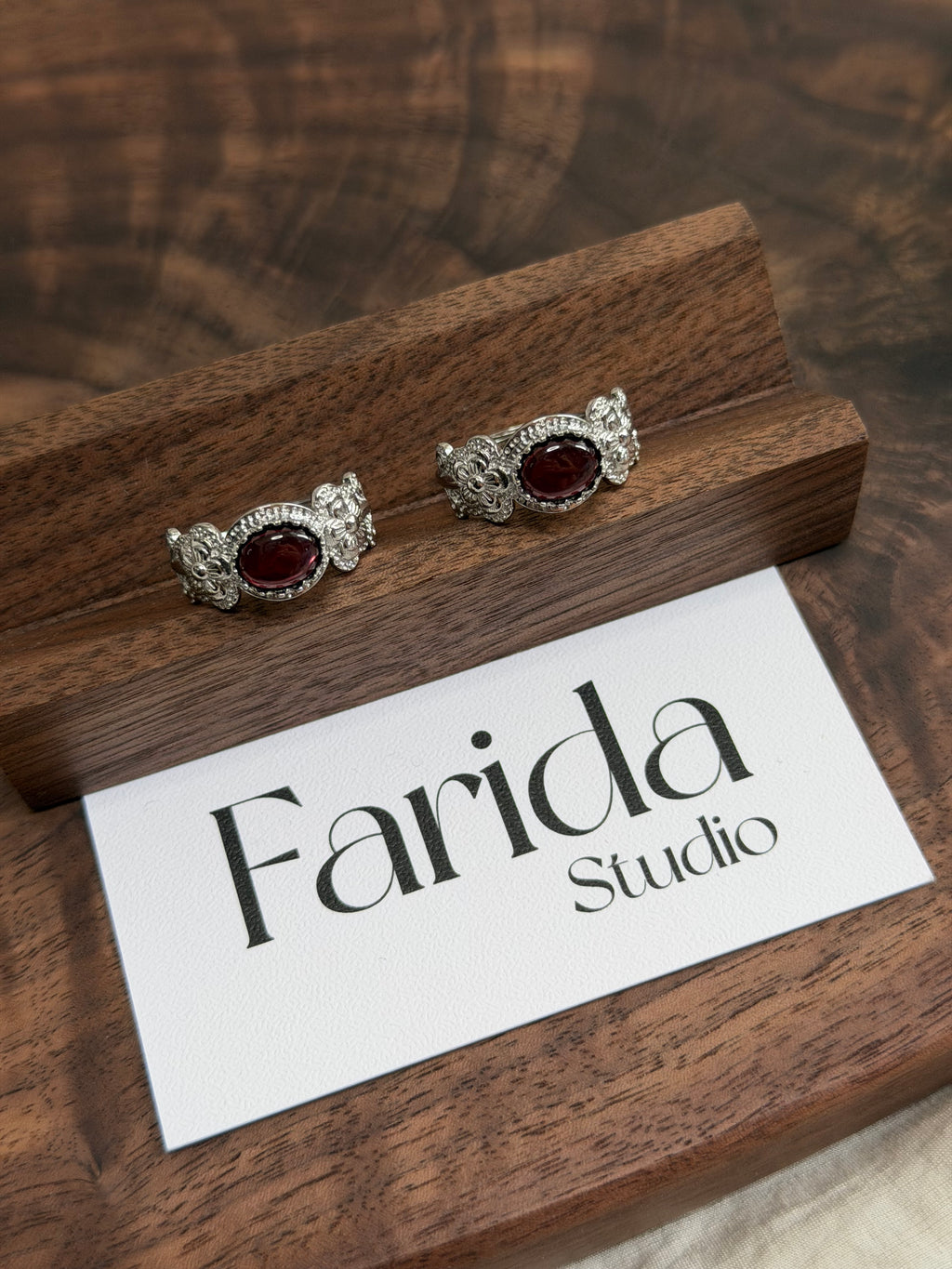 紫牙烏花花戒指