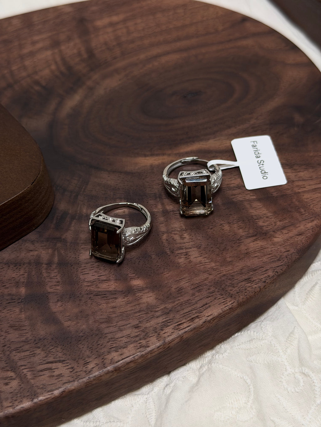 茶水晶爪鑲戒指