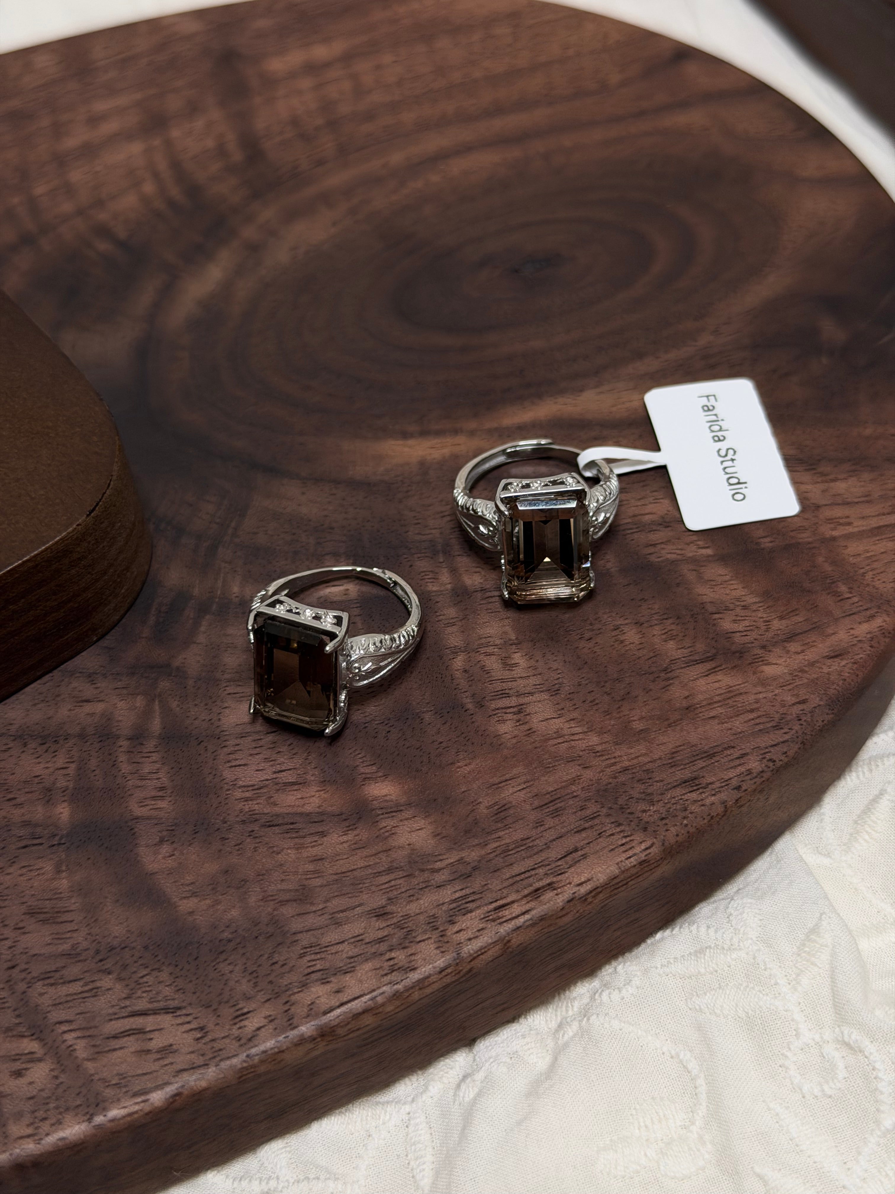 茶水晶爪鑲戒指