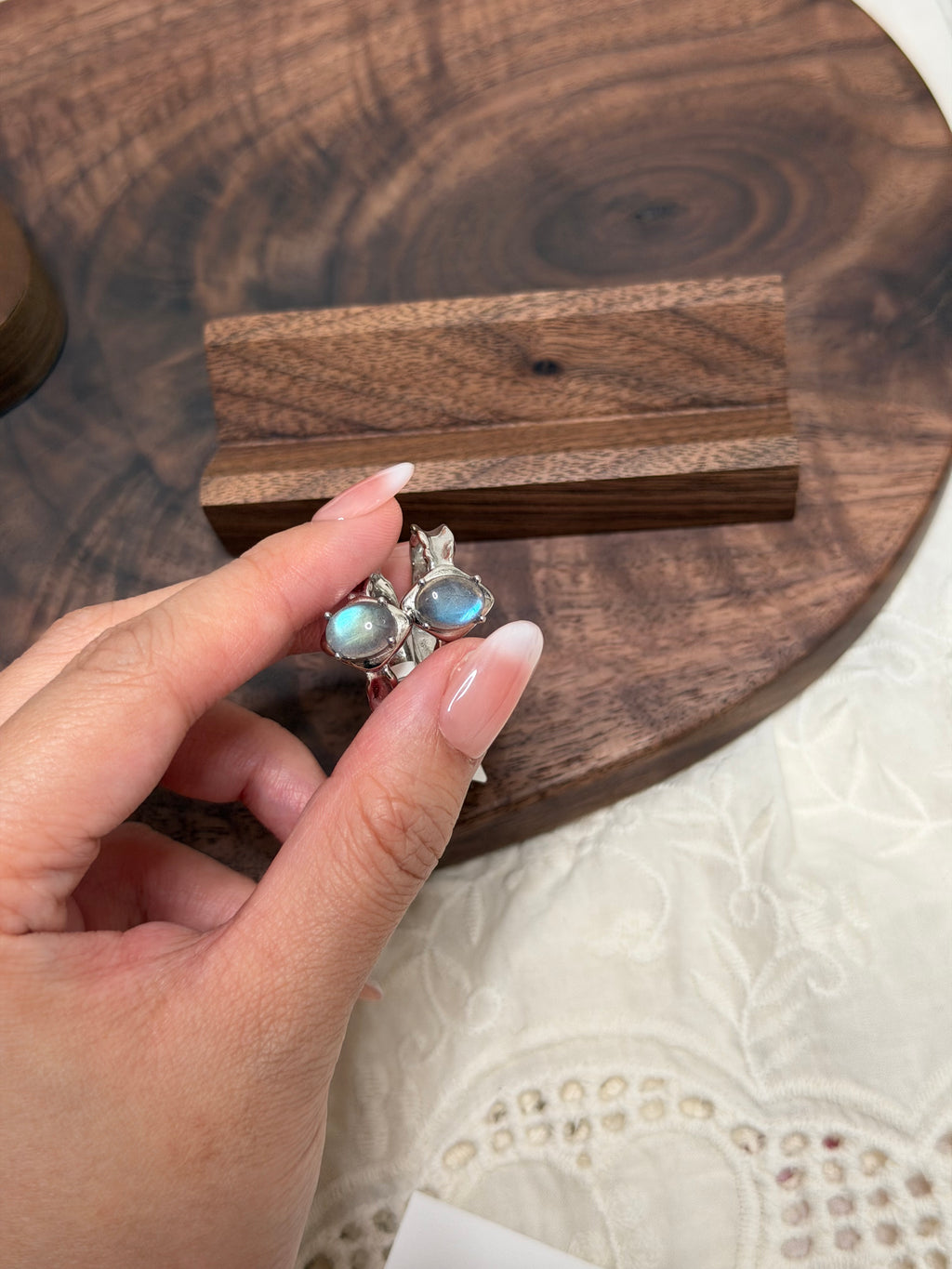 巴洛克風格灰月光戒指