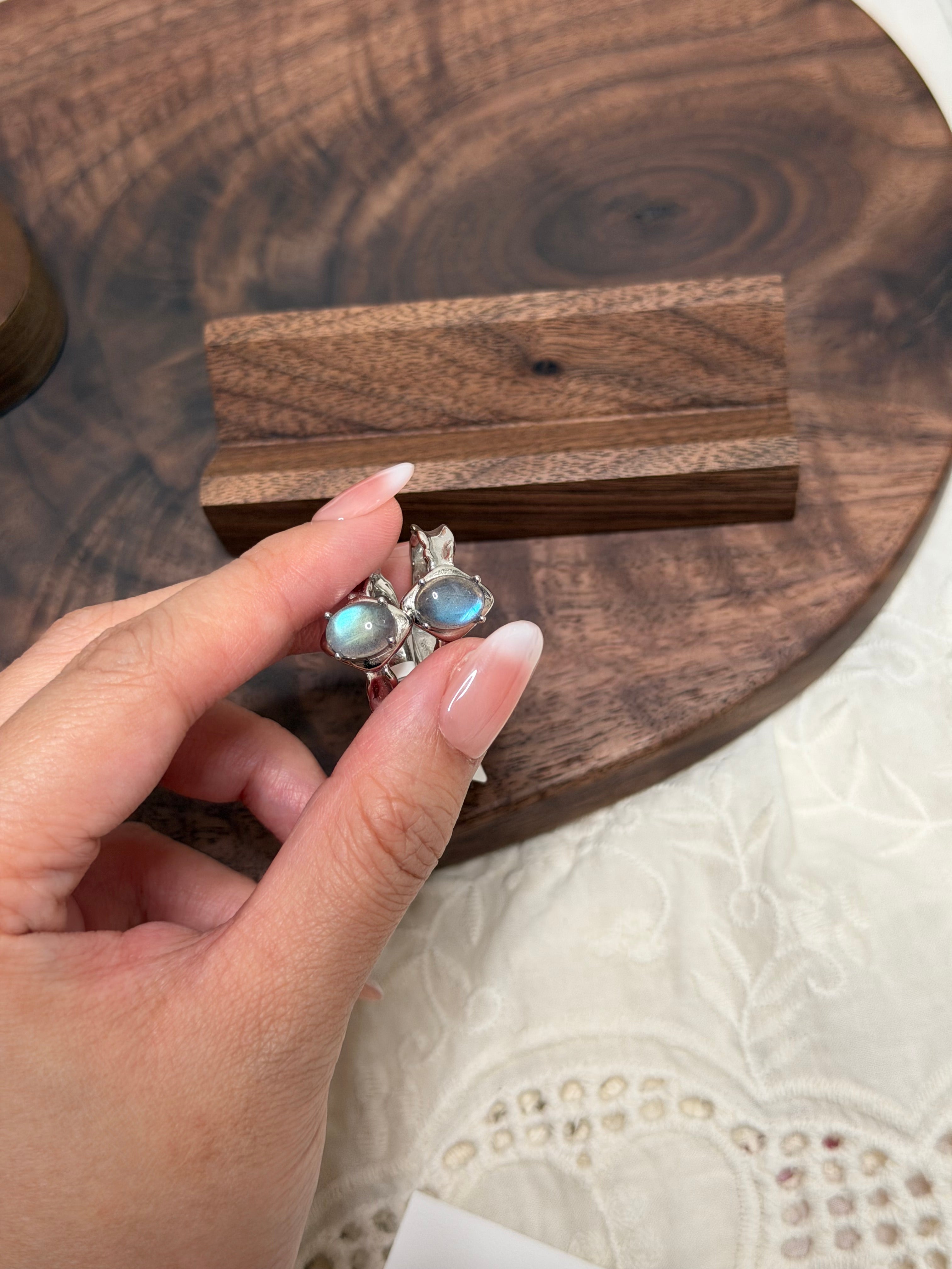 巴洛克風格灰月光戒指