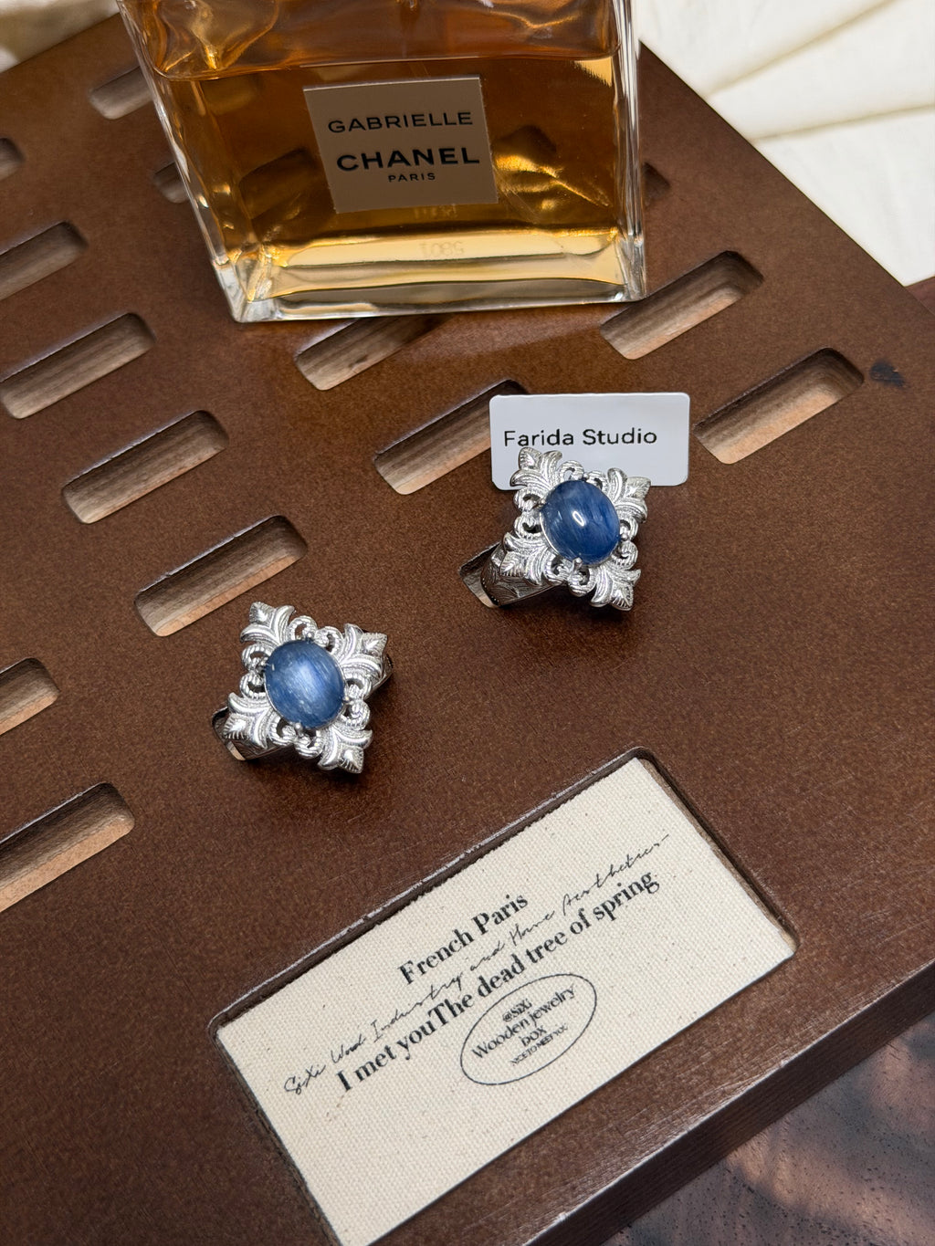 雕刻花紋藍晶石戒指