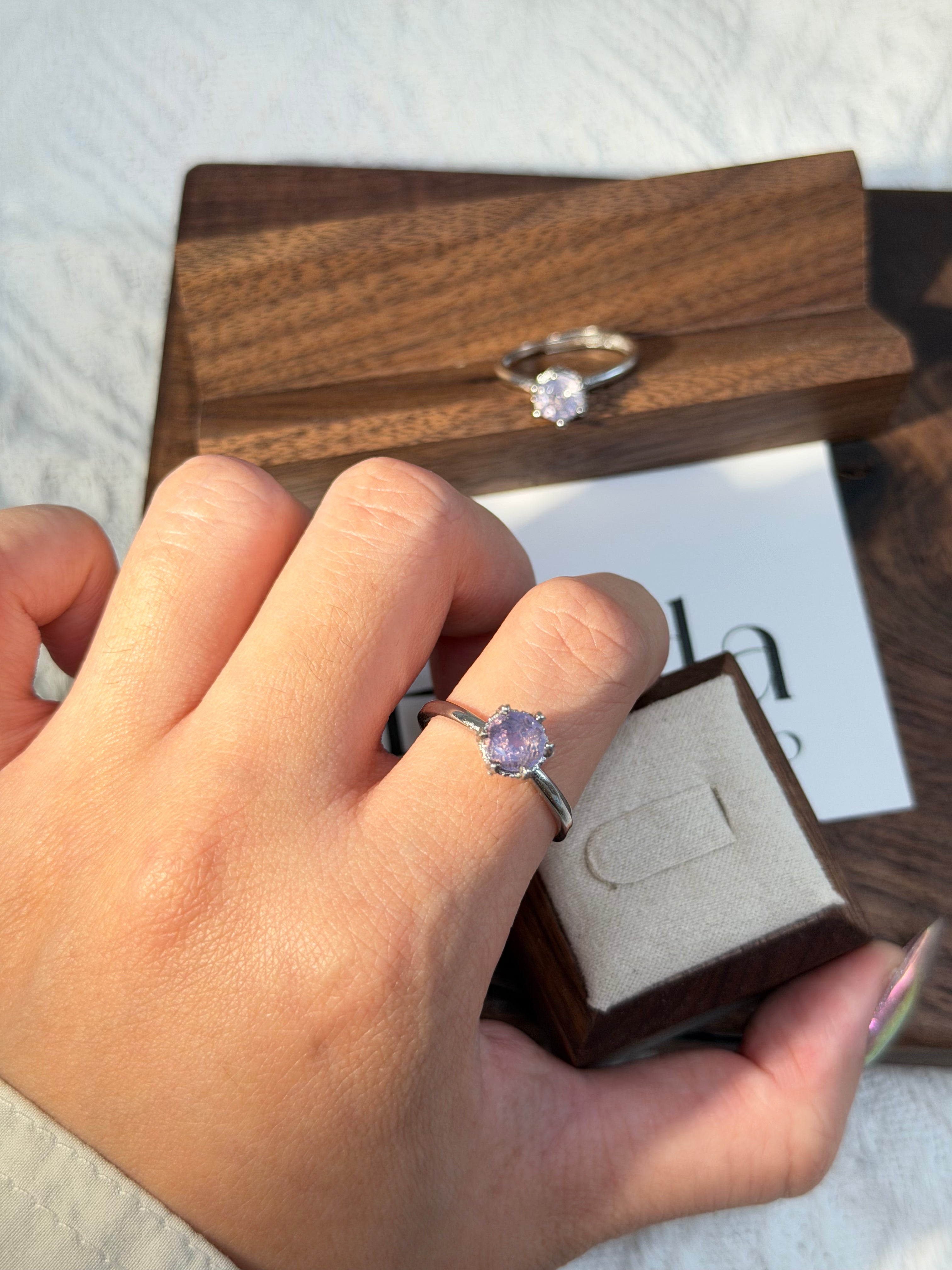 簡約款紫玉晶鈦鋼戒指