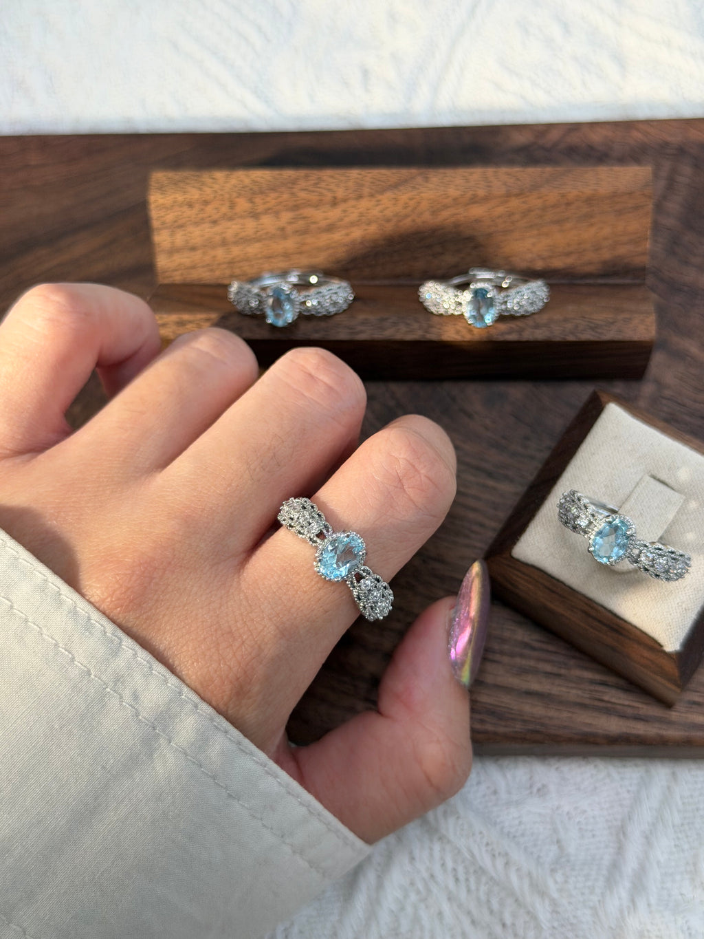 蕾絲藍托帕鈦鋼戒指