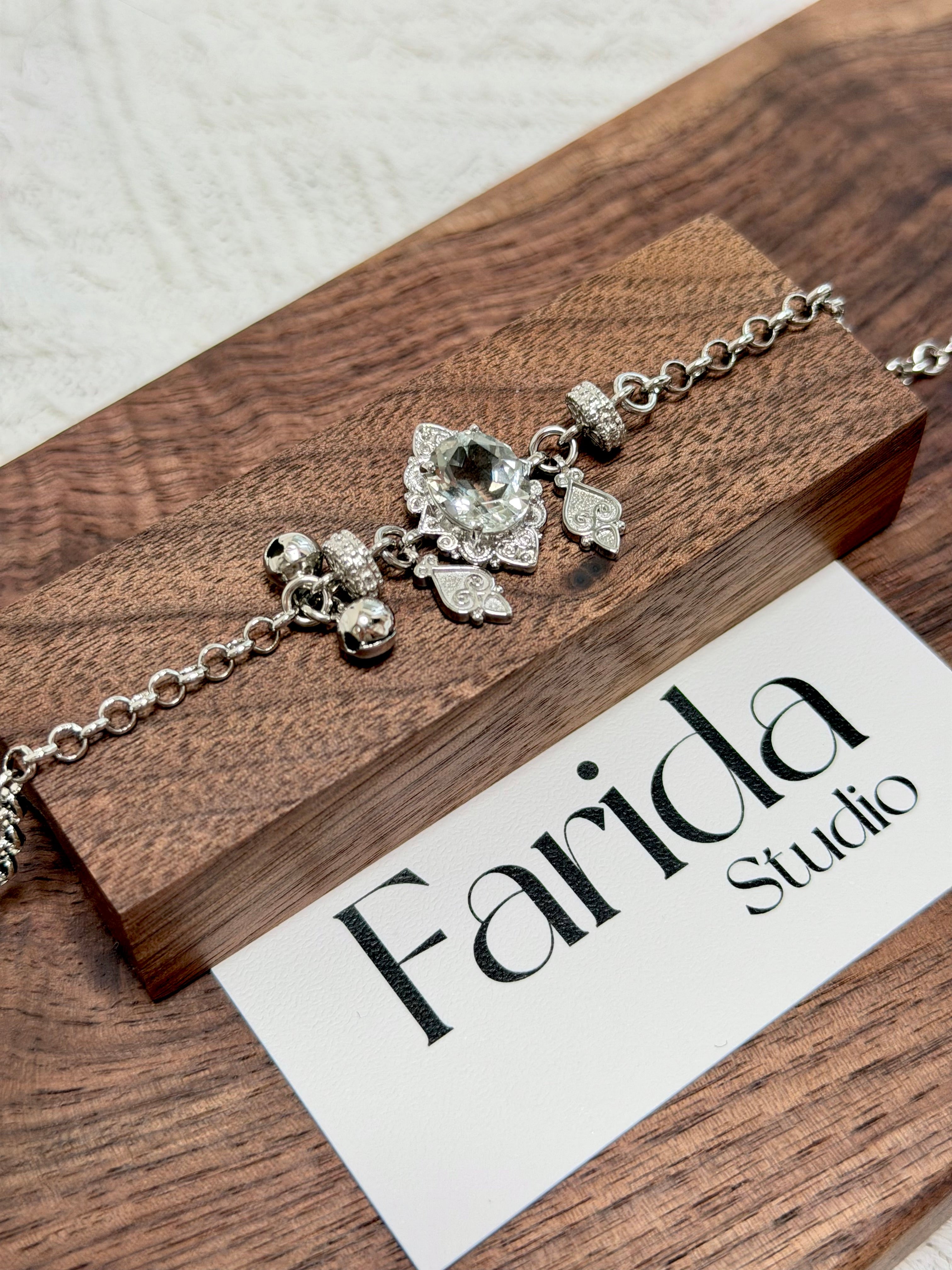 復古鈴鐺白水晶手鏈