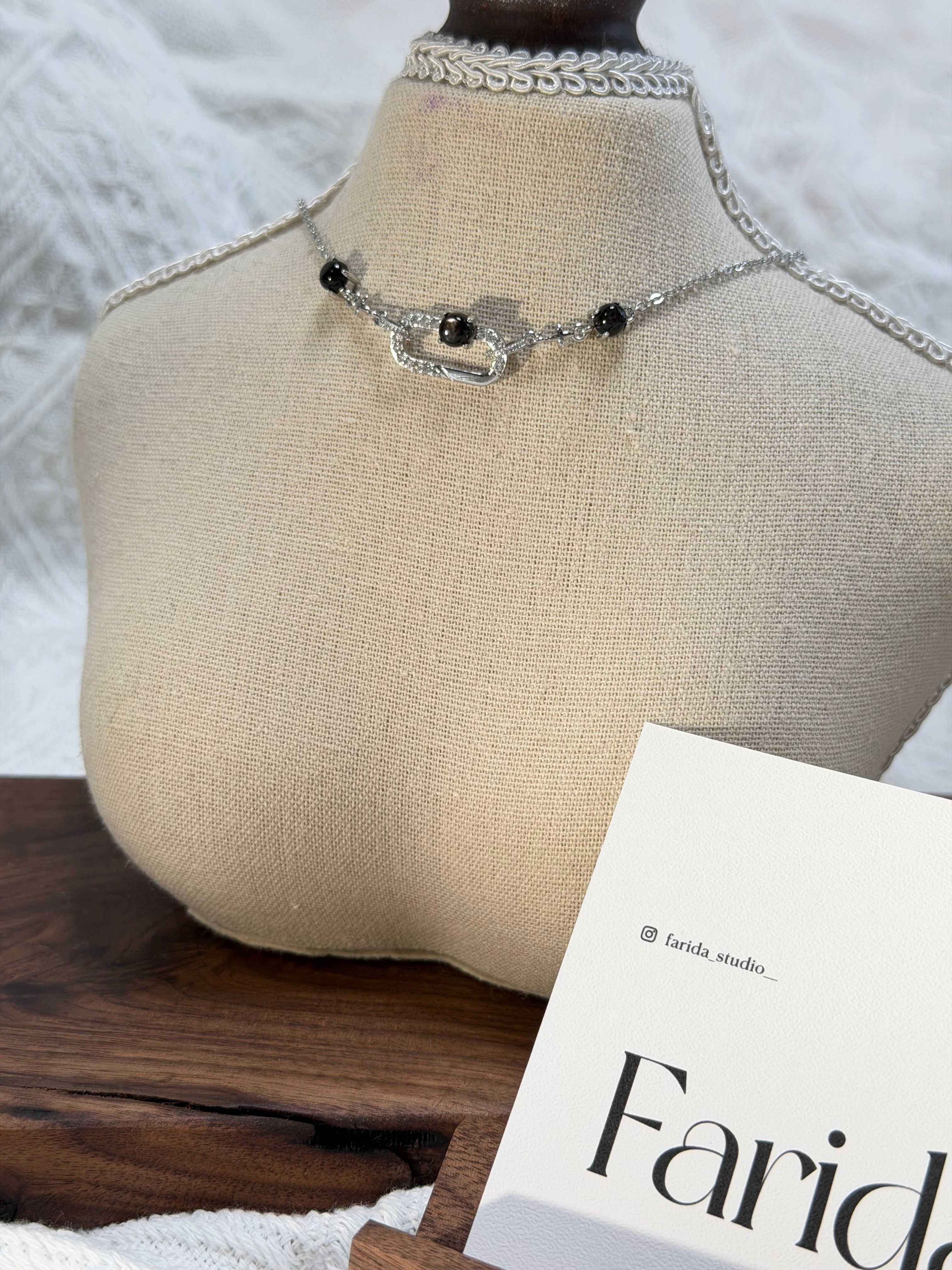 金運石扣針頸鏈