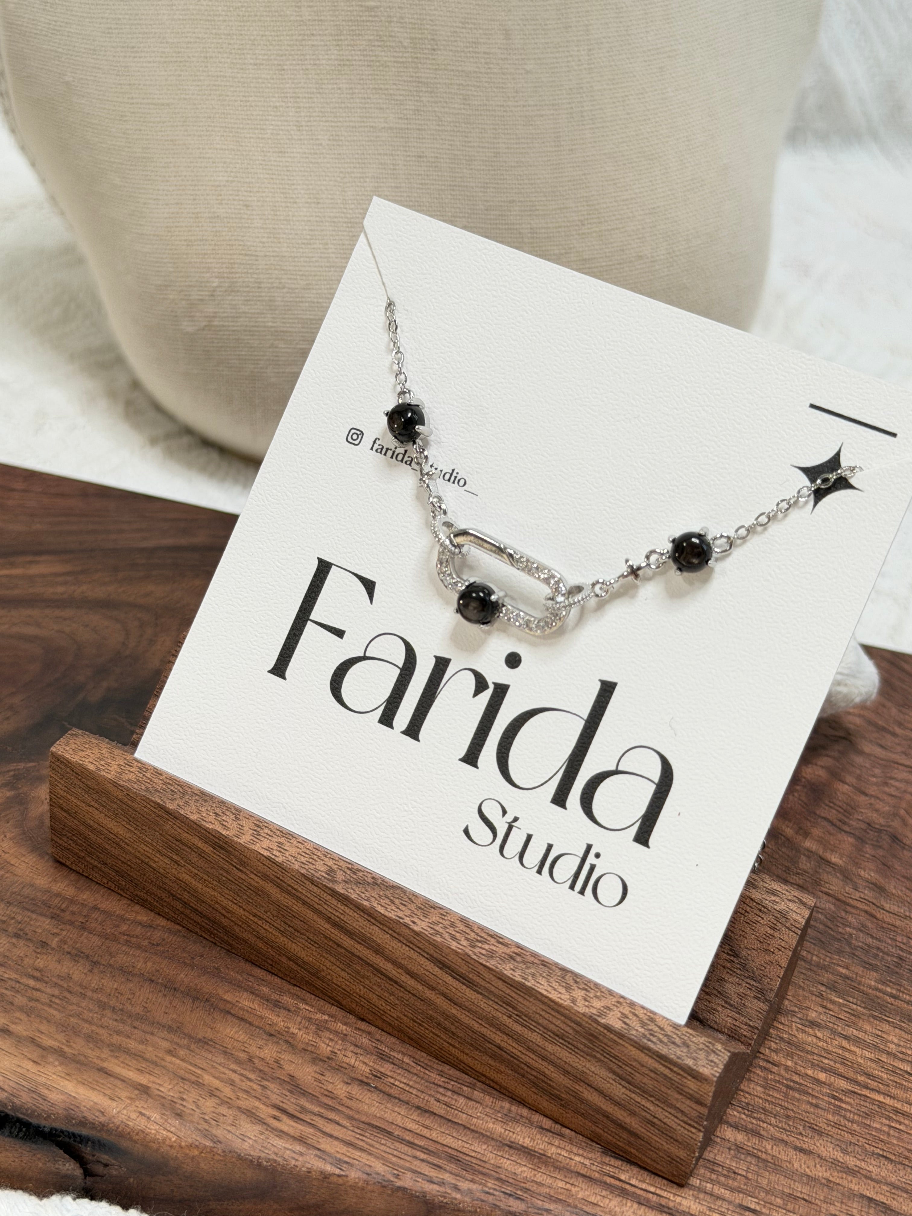 金運石扣針頸鏈