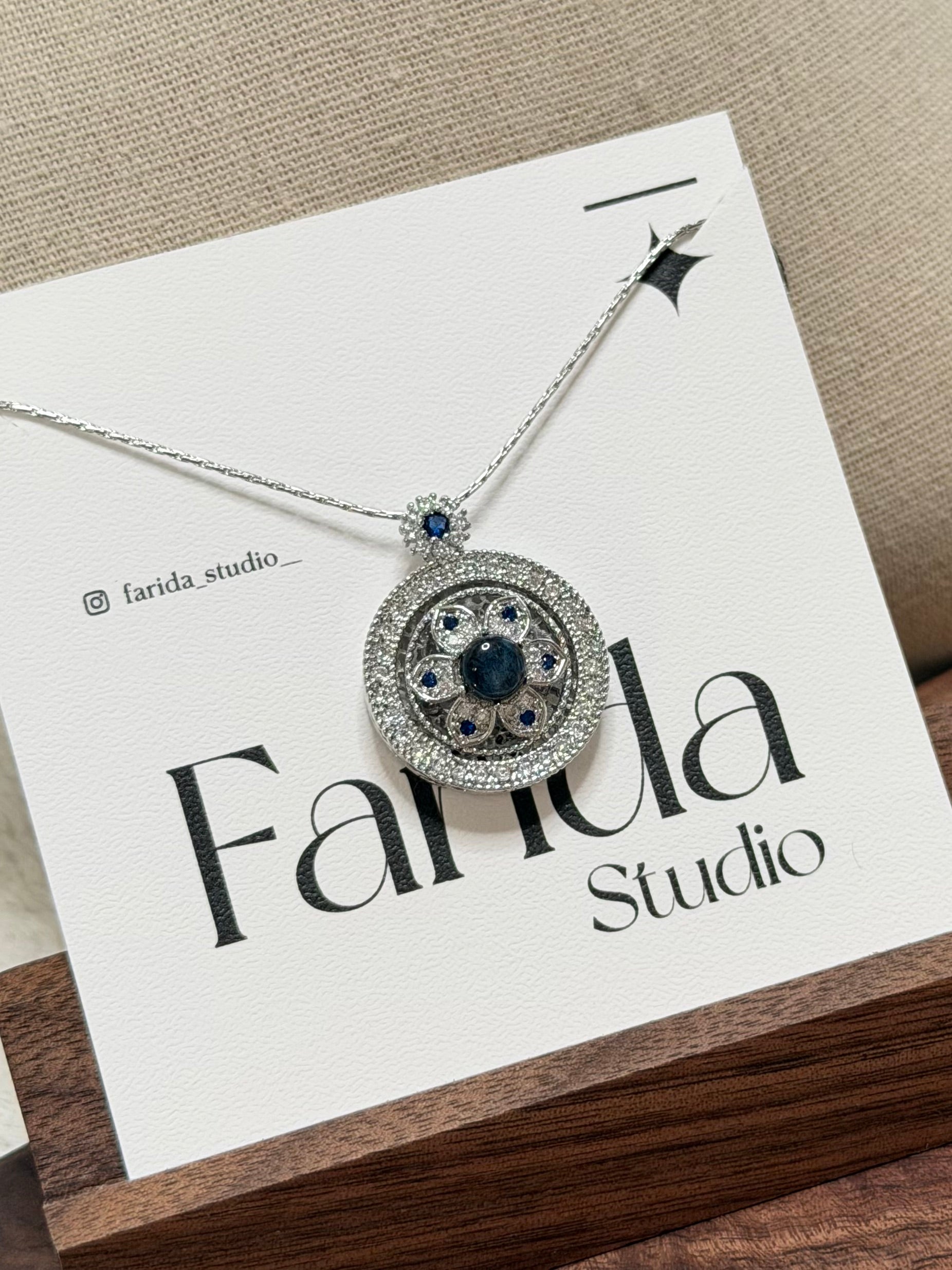 牛仔藍彼得石轉轉吊墜