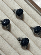 蕾絲藍砂石鈦鋼戒指