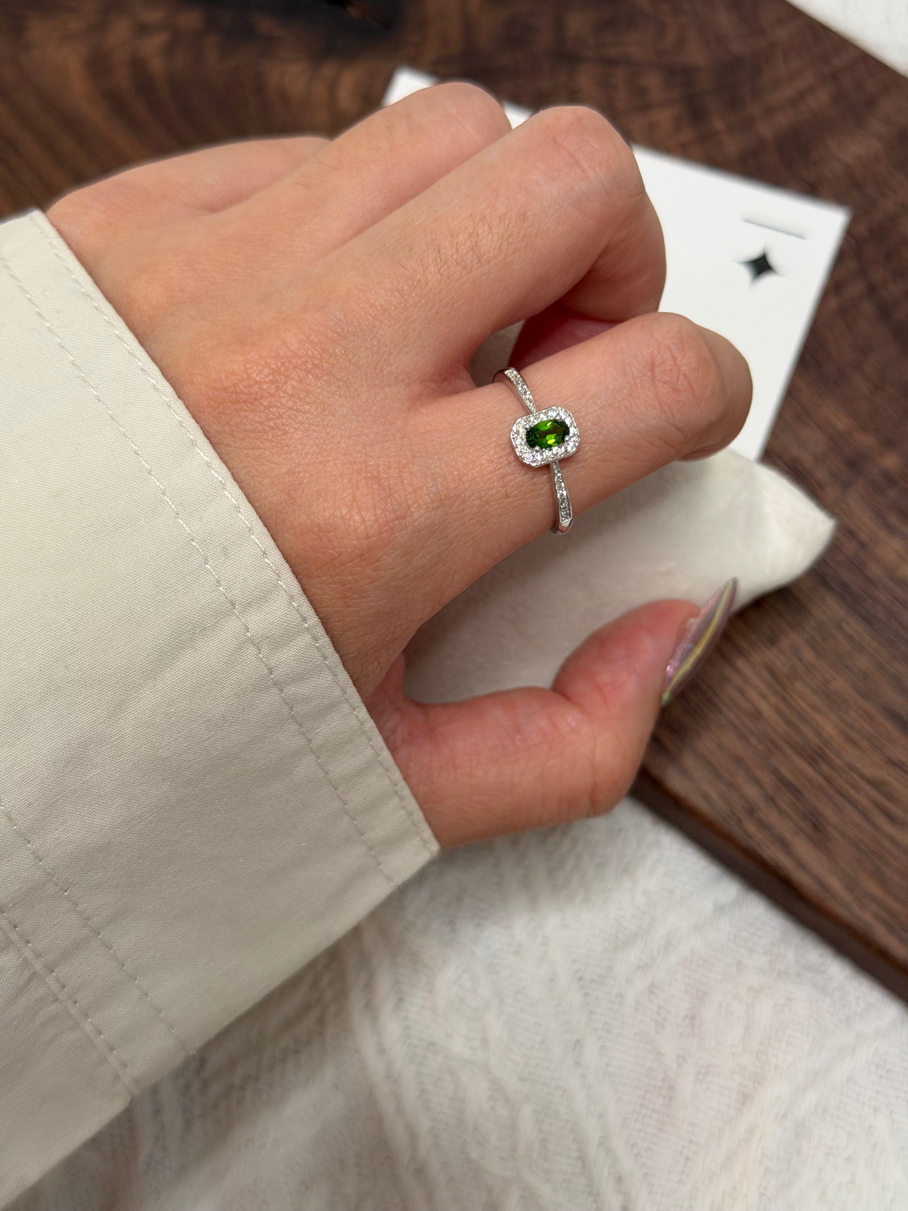 S925精緻小鑽透輝石戒指