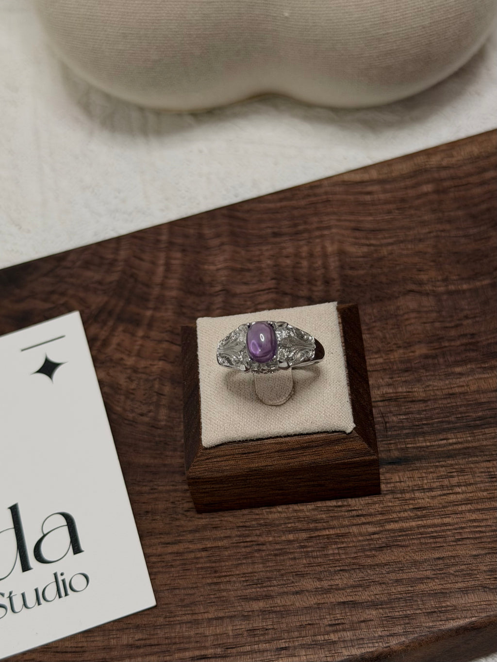 蛋面紫水晶戒指