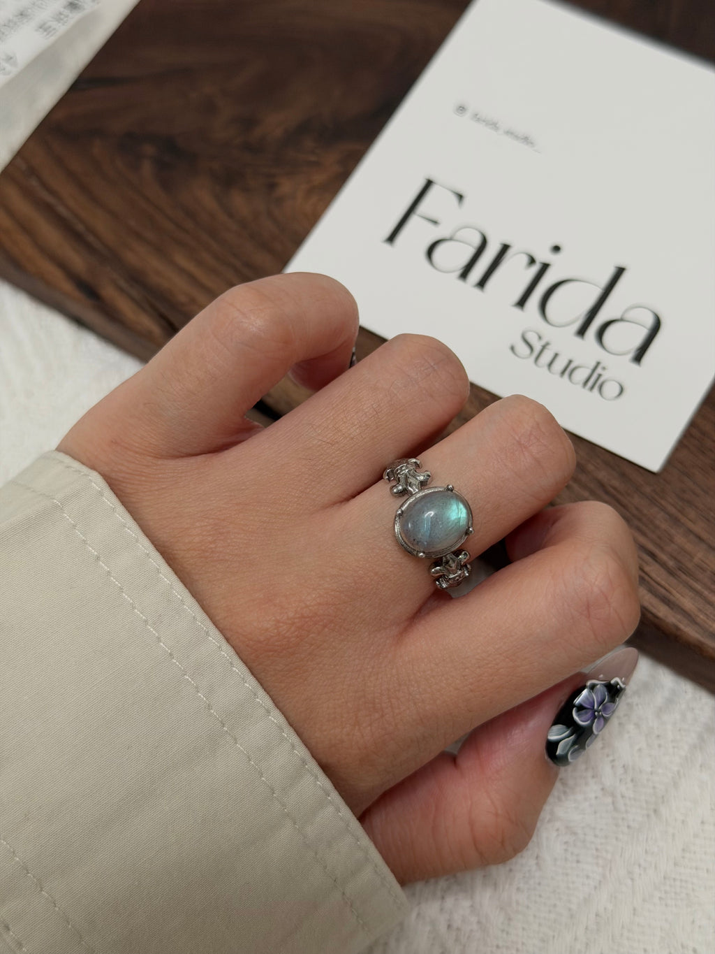 克羅星灰拉長石戒指