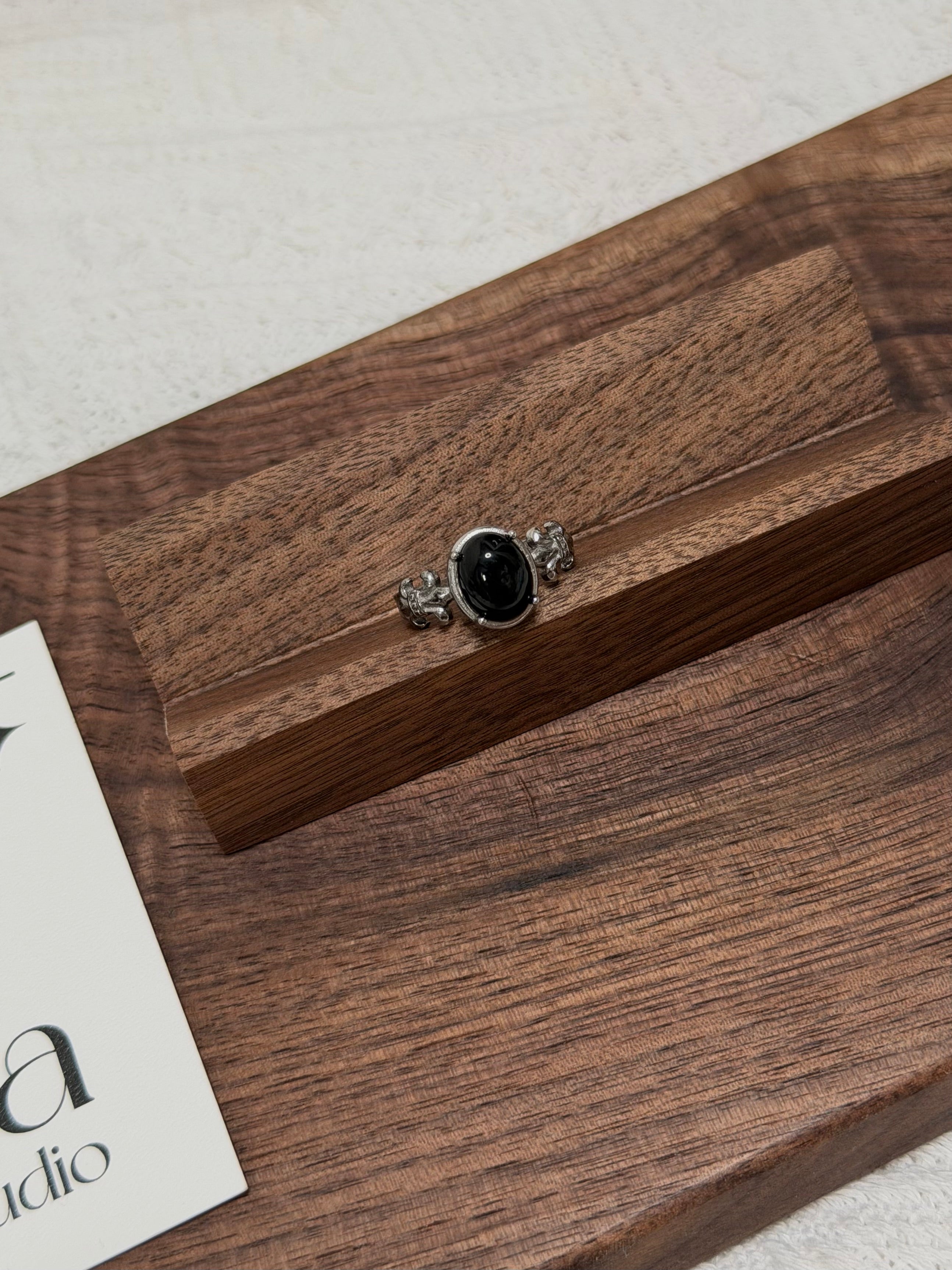 克羅星黑瑪瑙戒指