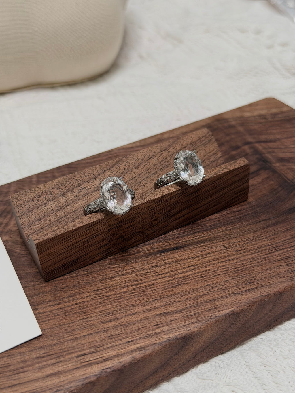 大鑽切白水晶戒指