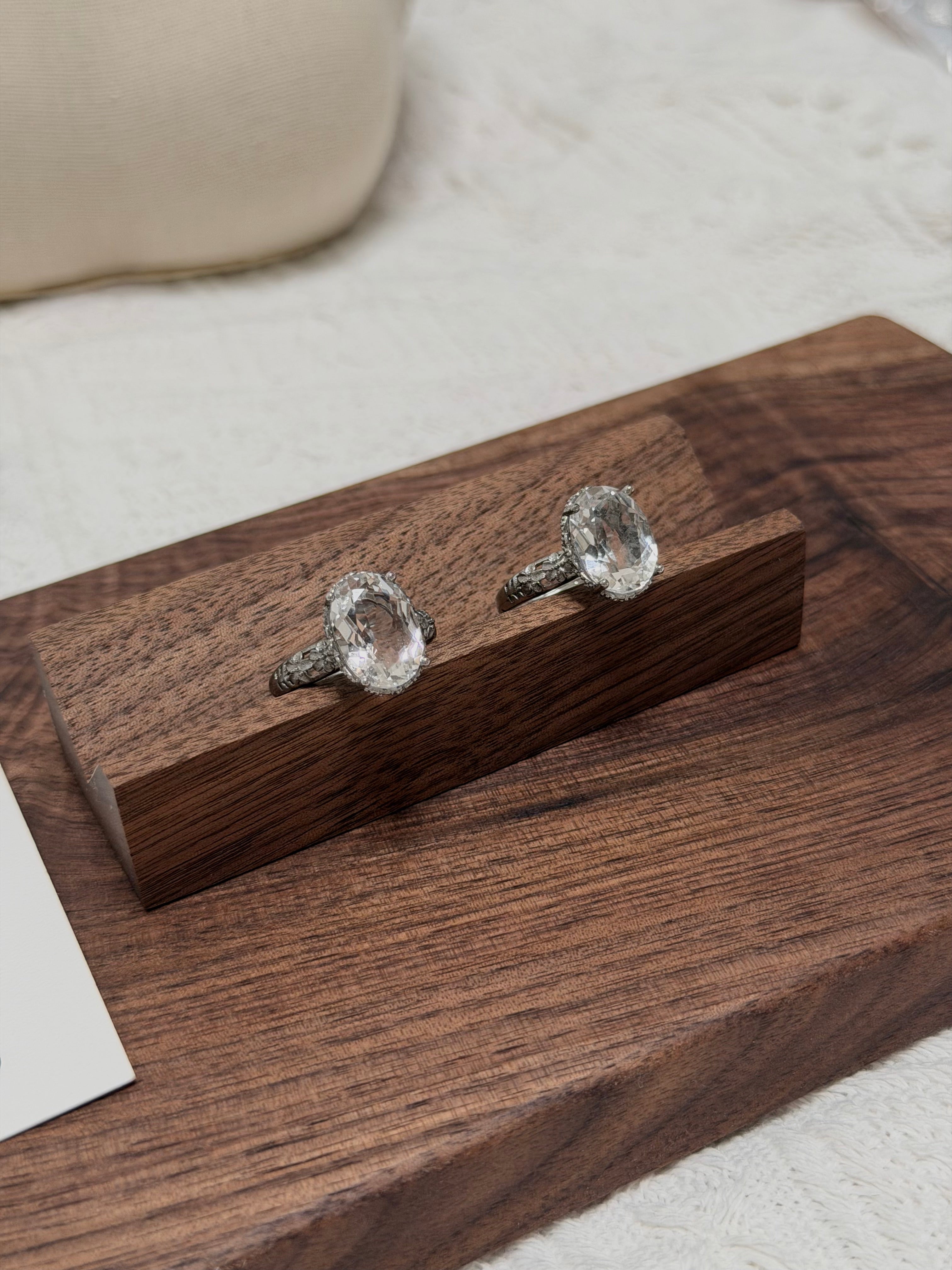 大鑽切白水晶戒指