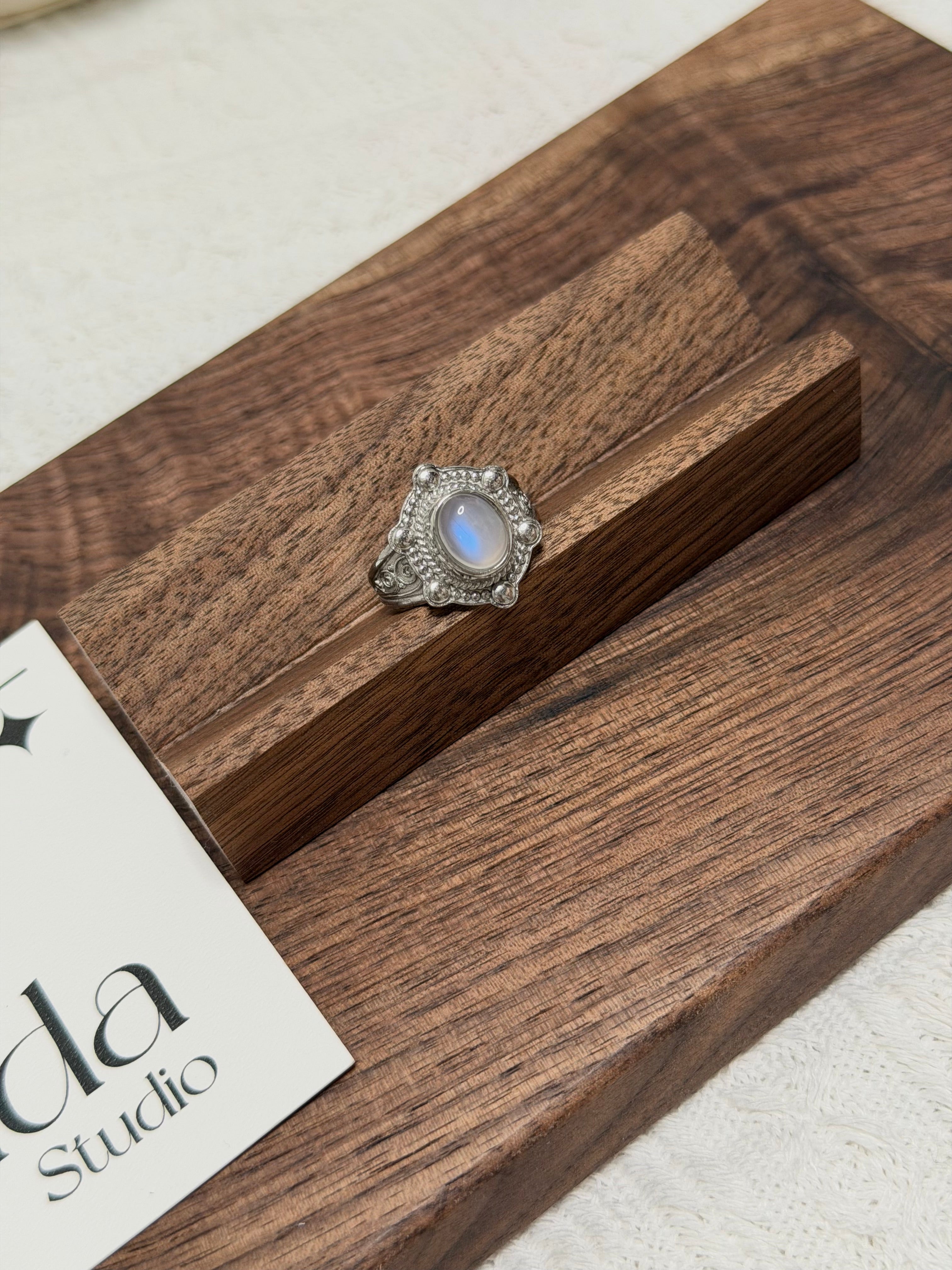 復古藍月亮石戒指