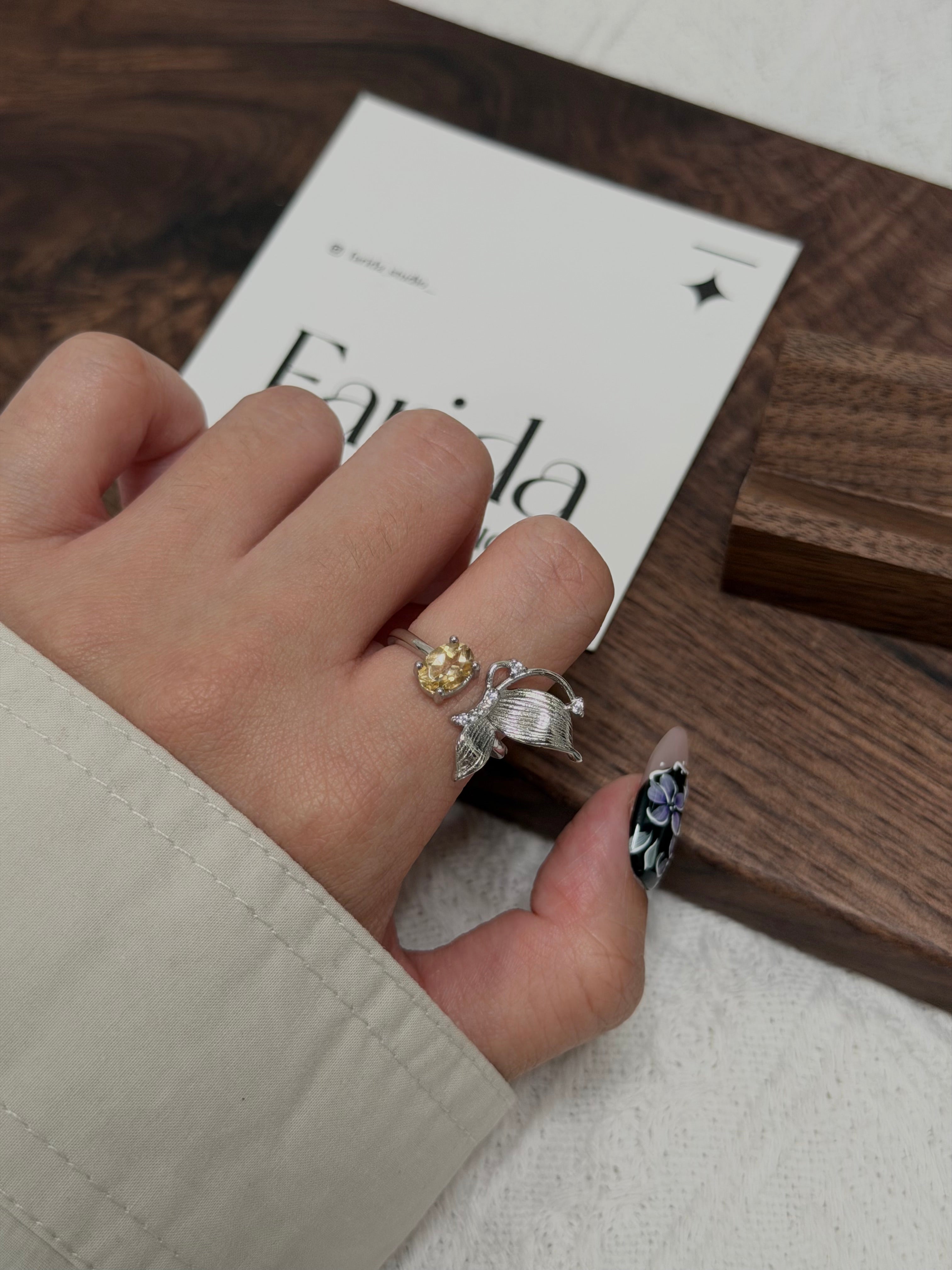 上開口黃水晶蝴蝶戒指