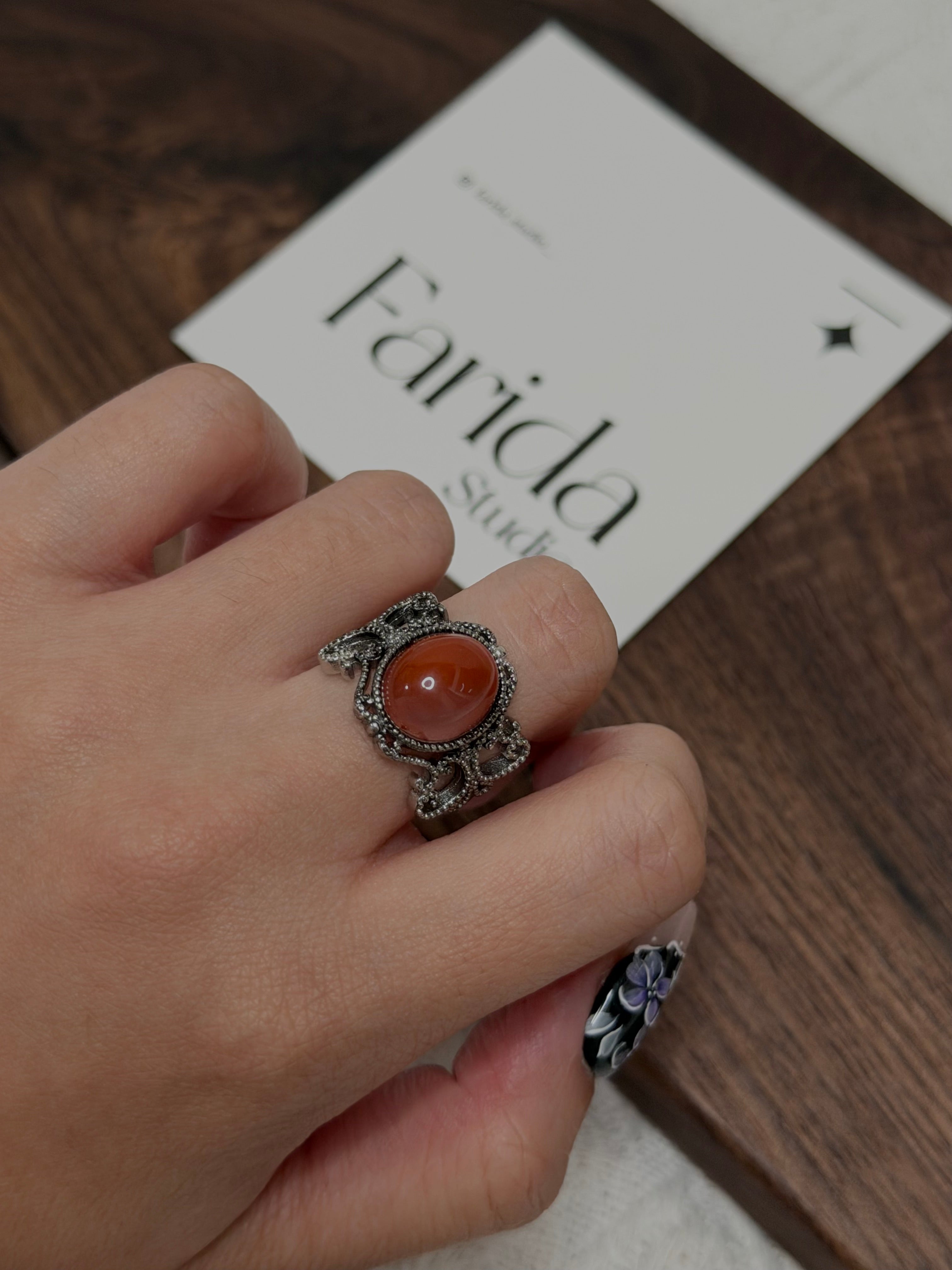 寬版蕾絲南紅瑪瑙戒指